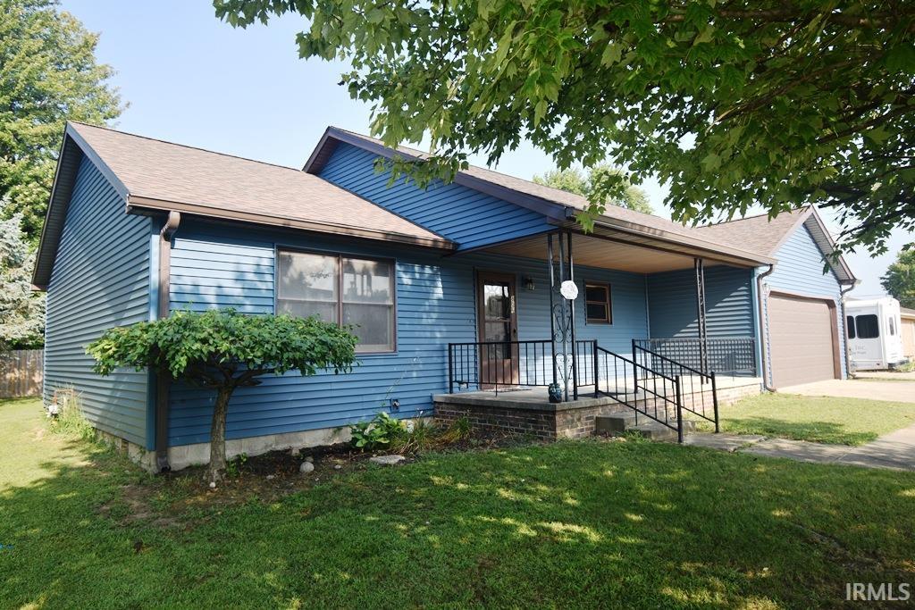 Homes for sale in Frankfort, IN | 806 Mapleleaf Dr, Frankfort, IN 46041 | MLS# 202532038