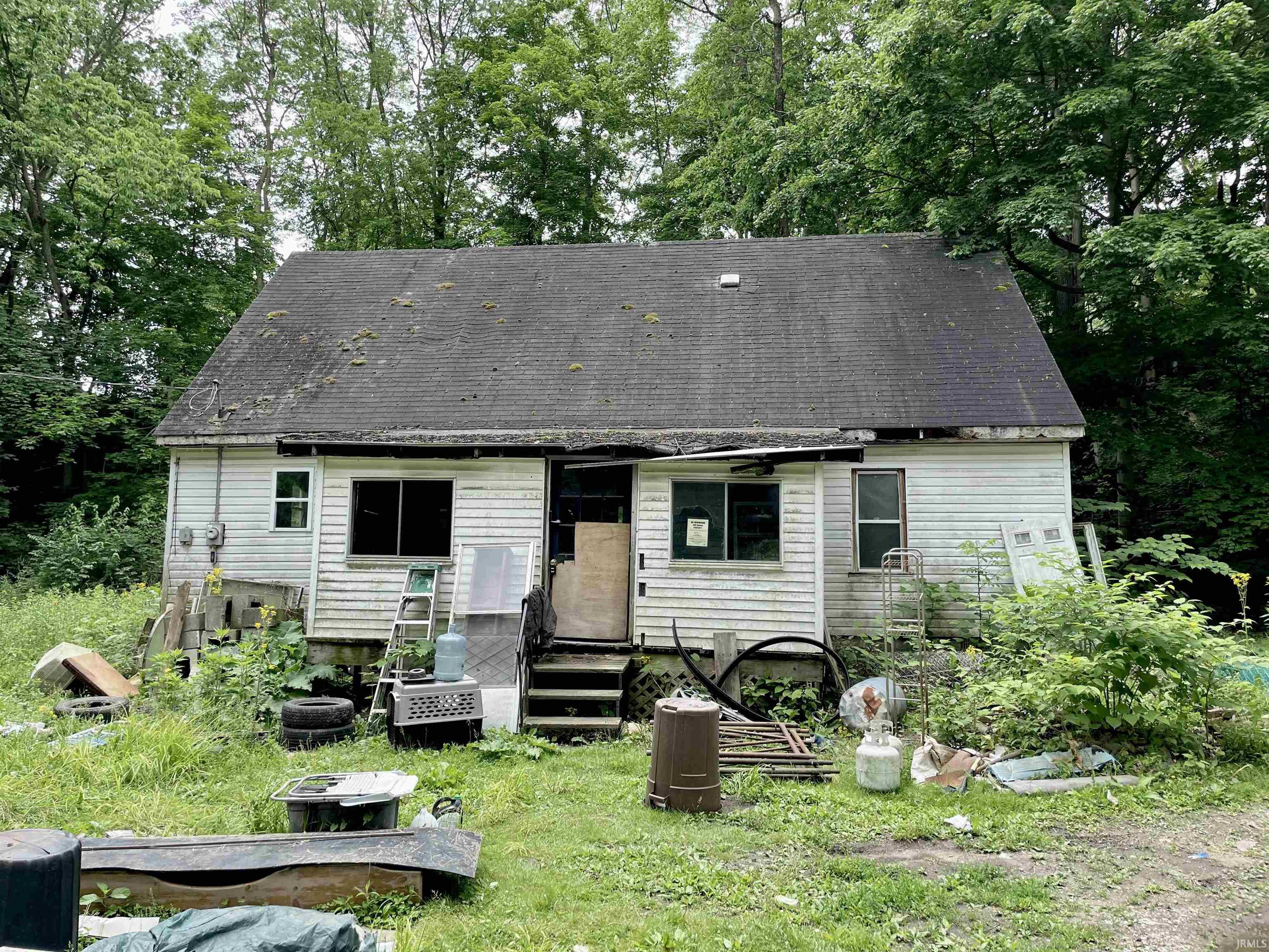 Homes for sale in Veedersburg, IN | 212 W Jackson St, Veedersburg, IN 47987 | MLS# 202532079