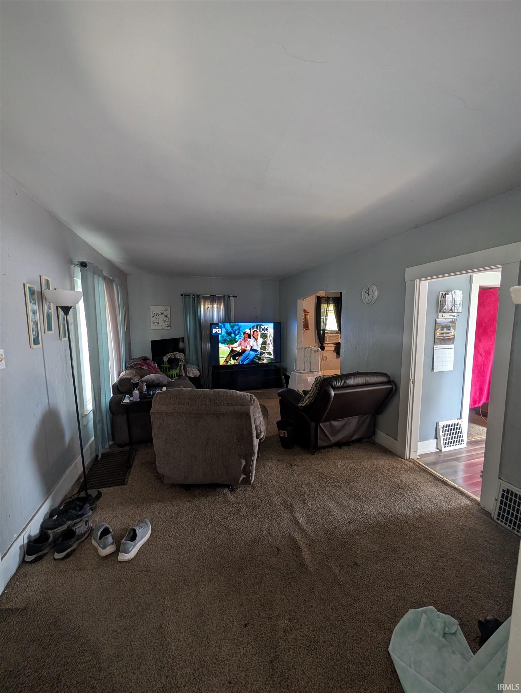 Photo 4 of 3317 McCormick Avenue