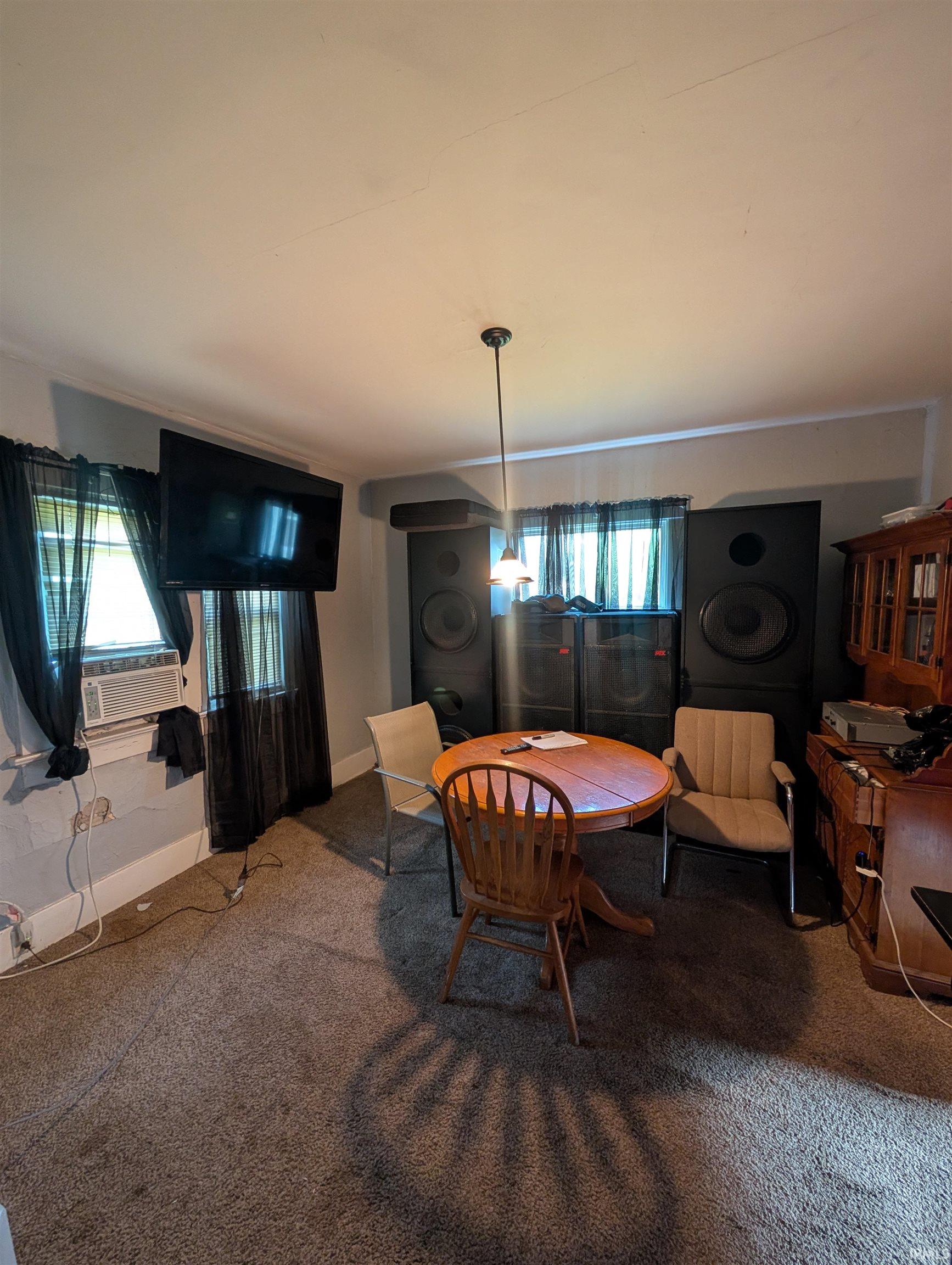 Photo 6 of 3317 McCormick Avenue