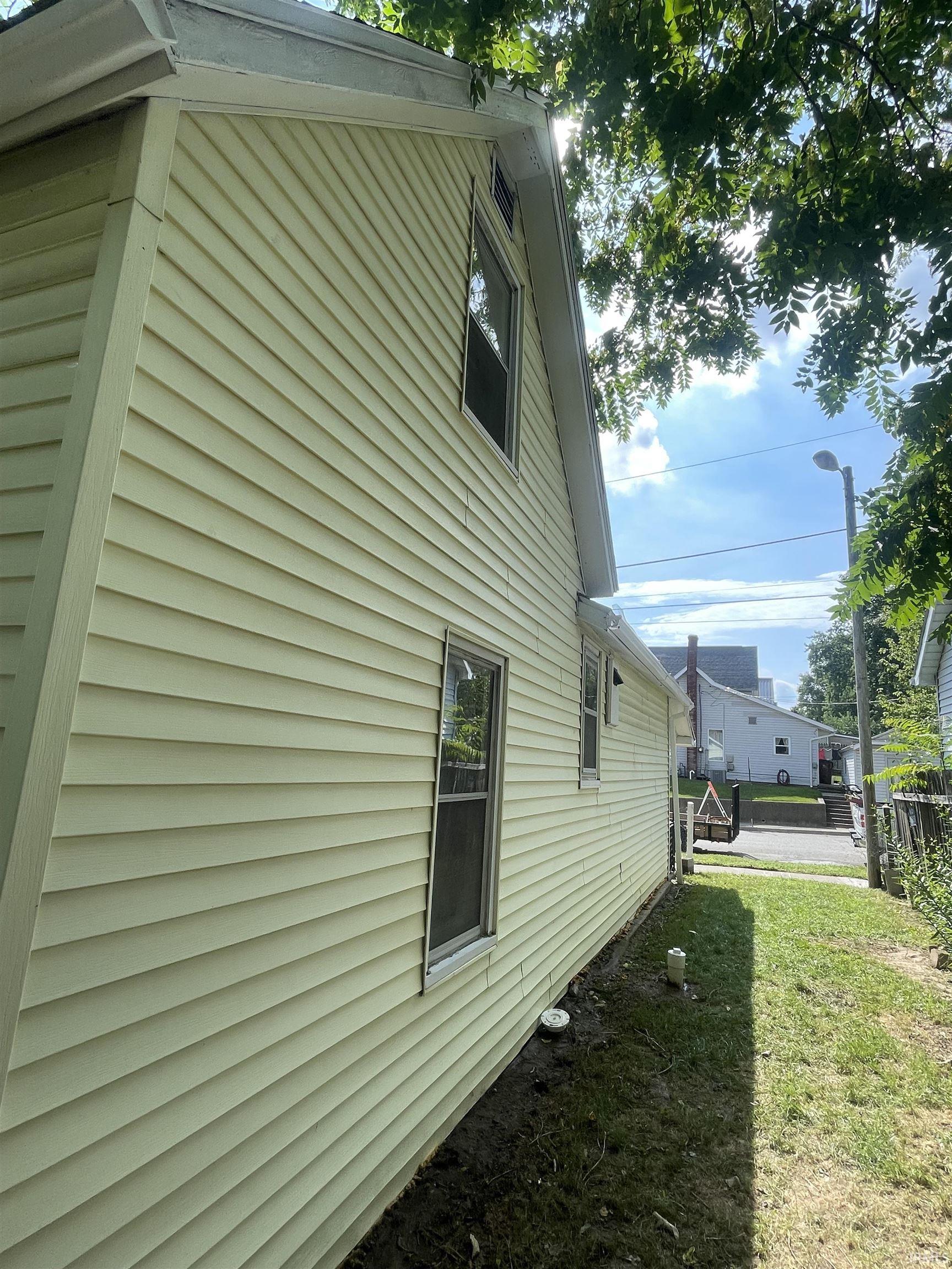 Homes for sale in Wabash, IN | 311 N East St, Wabash, IN 46992 | MLS# 202532101