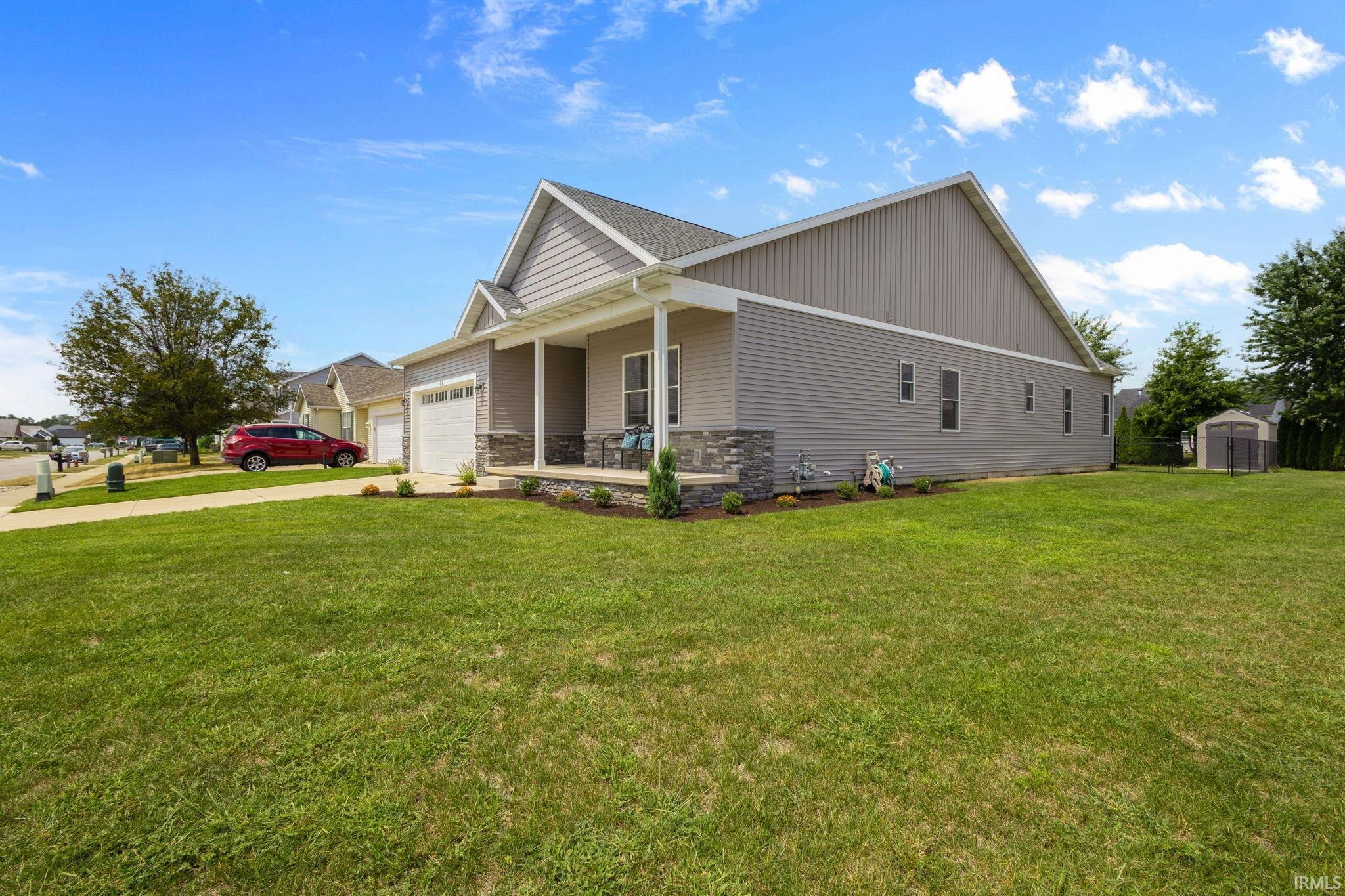 Homes for sale in Osceola, IN | 1404 Green Grass Dr, Osceola, IN 46561 | MLS# 202532124