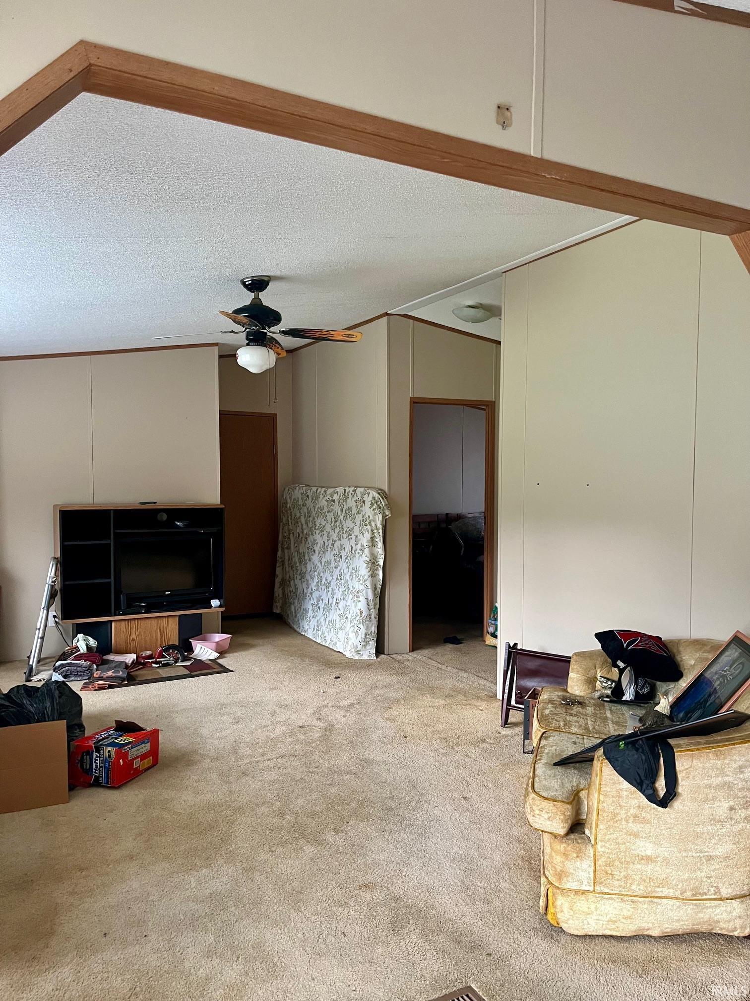 Homes for sale in Carlisle, IN | 4153 S Walnut St, Carlisle, IN 47838 | MLS# 202532149