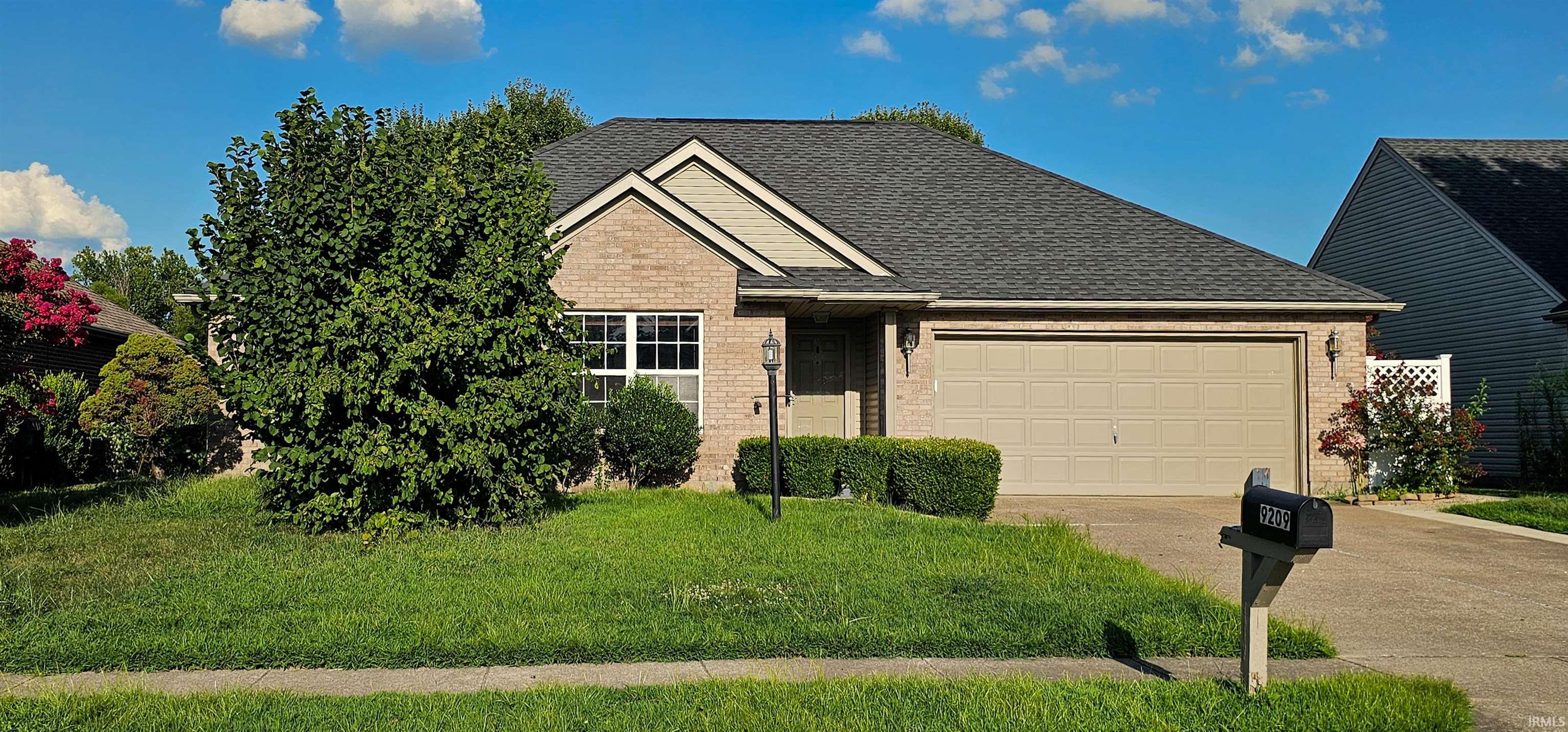 Homes for sale in Evansville, IN | 9209 Cayes Dr, Evansville, IN 47725 | MLS# 202532168