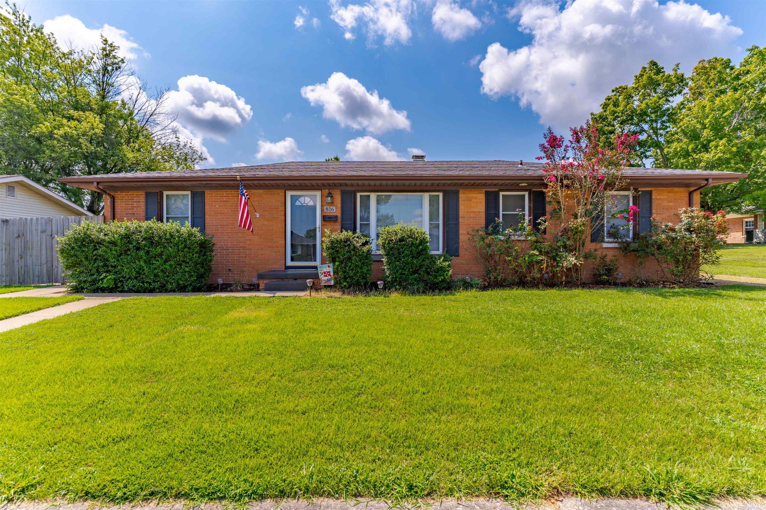 Homes for sale in Mount Vernon, IN | 816 E Lincoln Ave, Mount Vernon, IN 47620 | MLS# 202532224