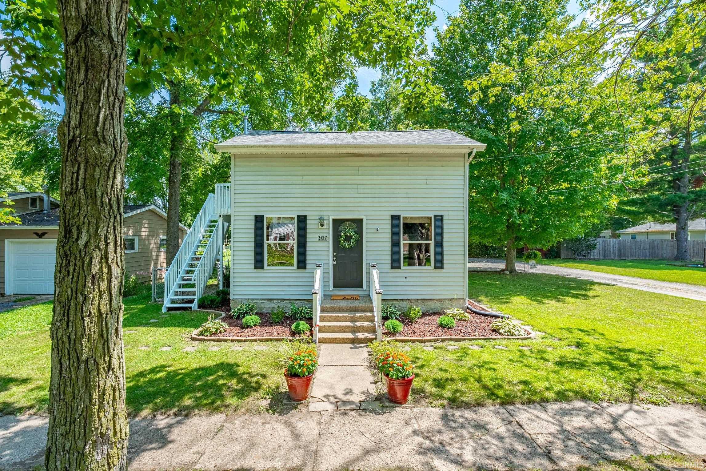 Homes for sale in Pierceton, IN | 307 S Washington St, Pierceton, IN 46562 | MLS# 202532234