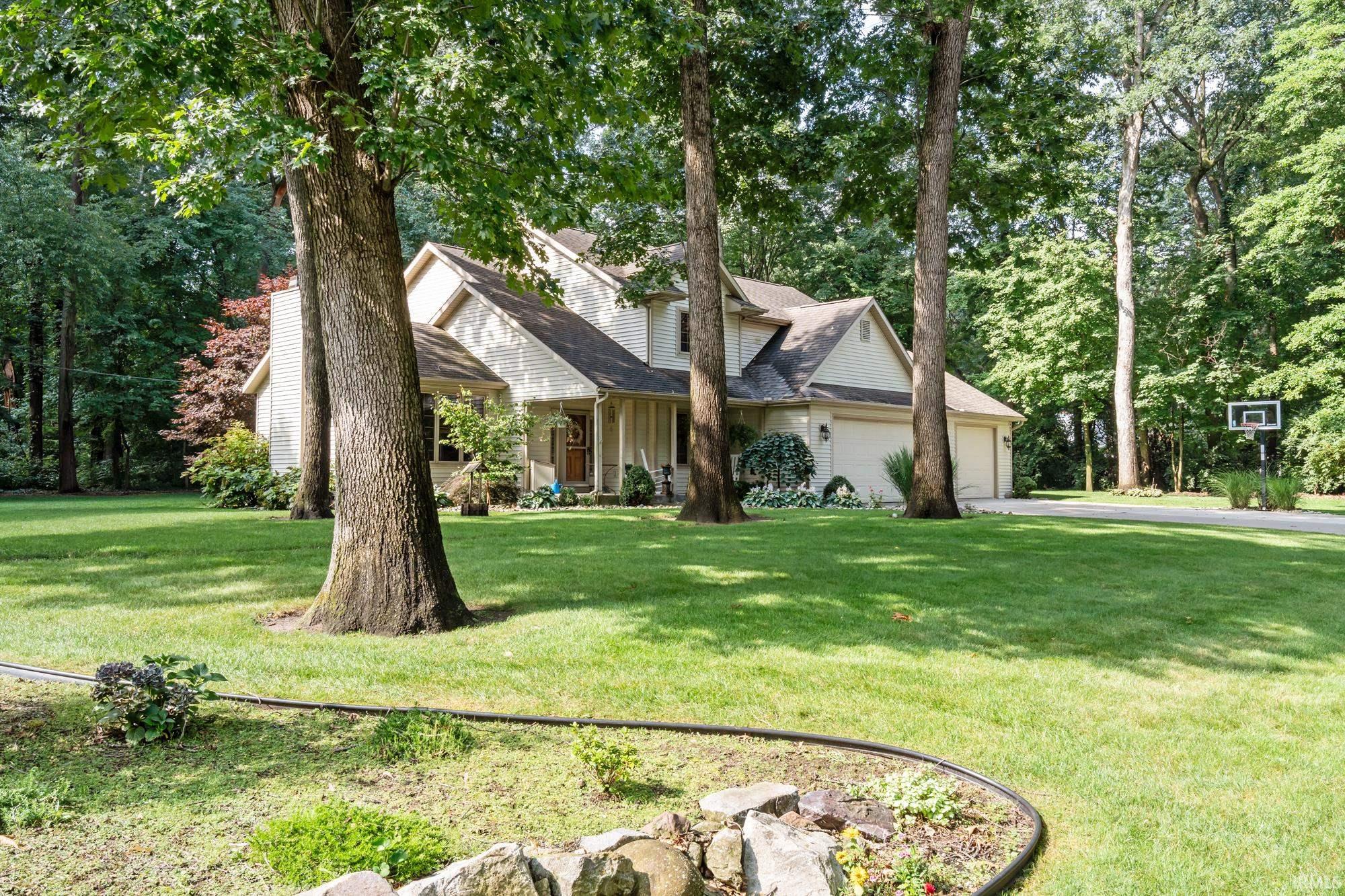 Homes for sale in Granger, IN | 11040 Cougar Dr, Granger, IN 46530 | MLS# 202532249