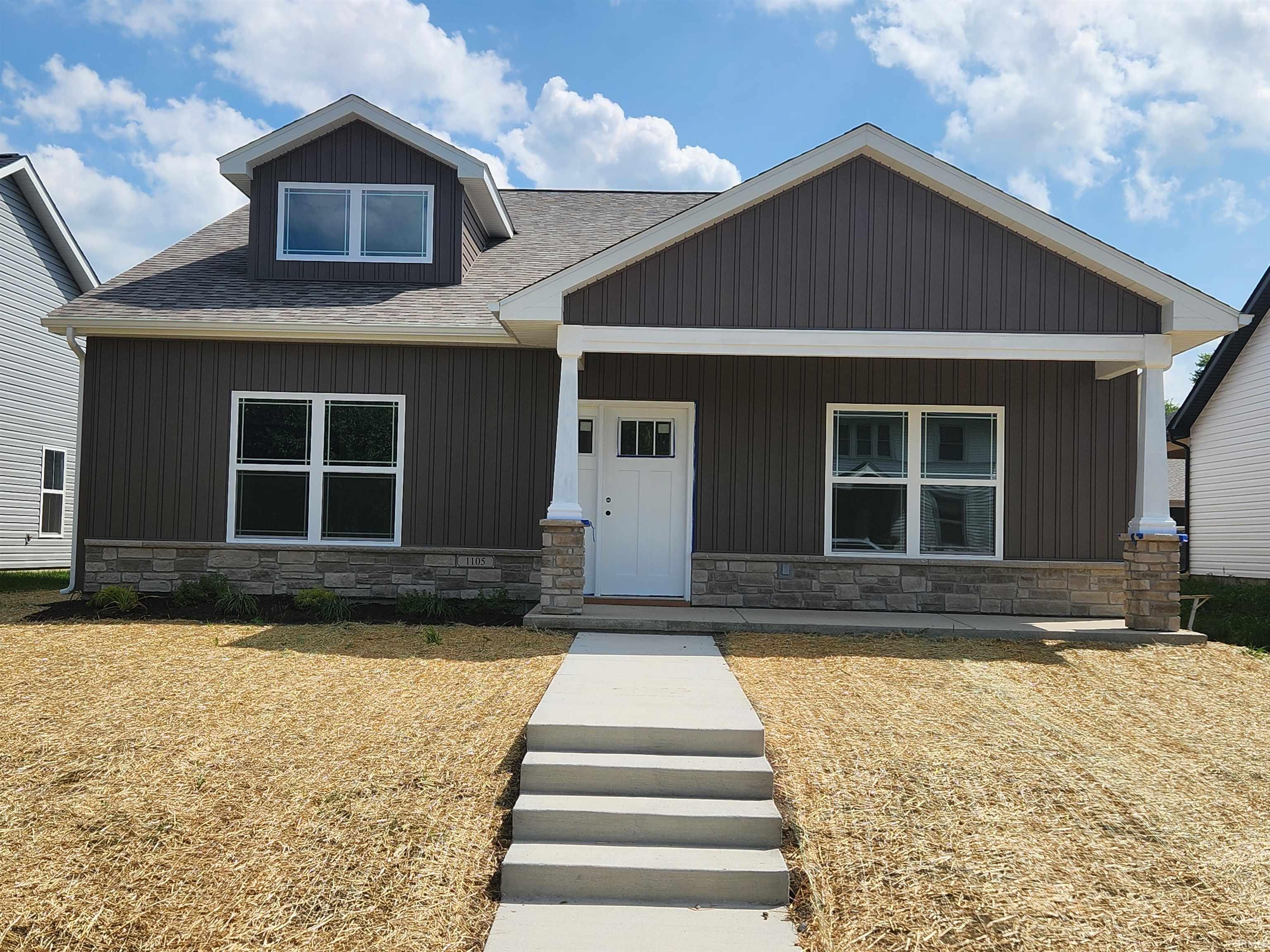 Homes for sale in Frankfort, IN | 1105 E Wabash St, Frankfort, IN 46041 | MLS# 202532441