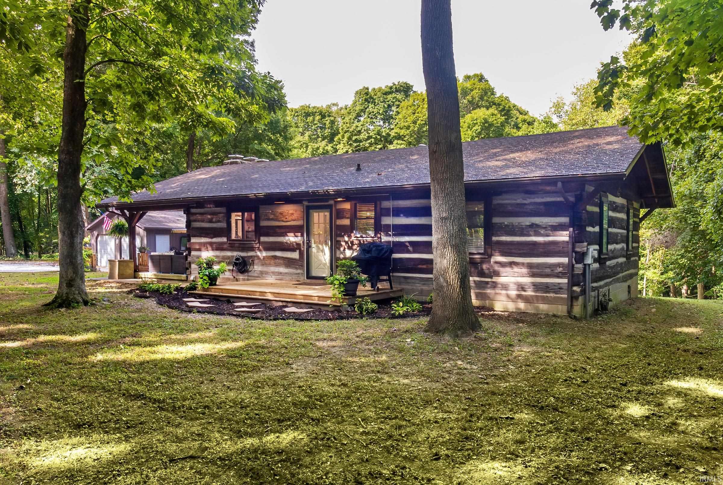 Homes for sale in Evansville, IN | 4041 Bayou Creek Rd, Evansville, IN 47712 | MLS# 202532476