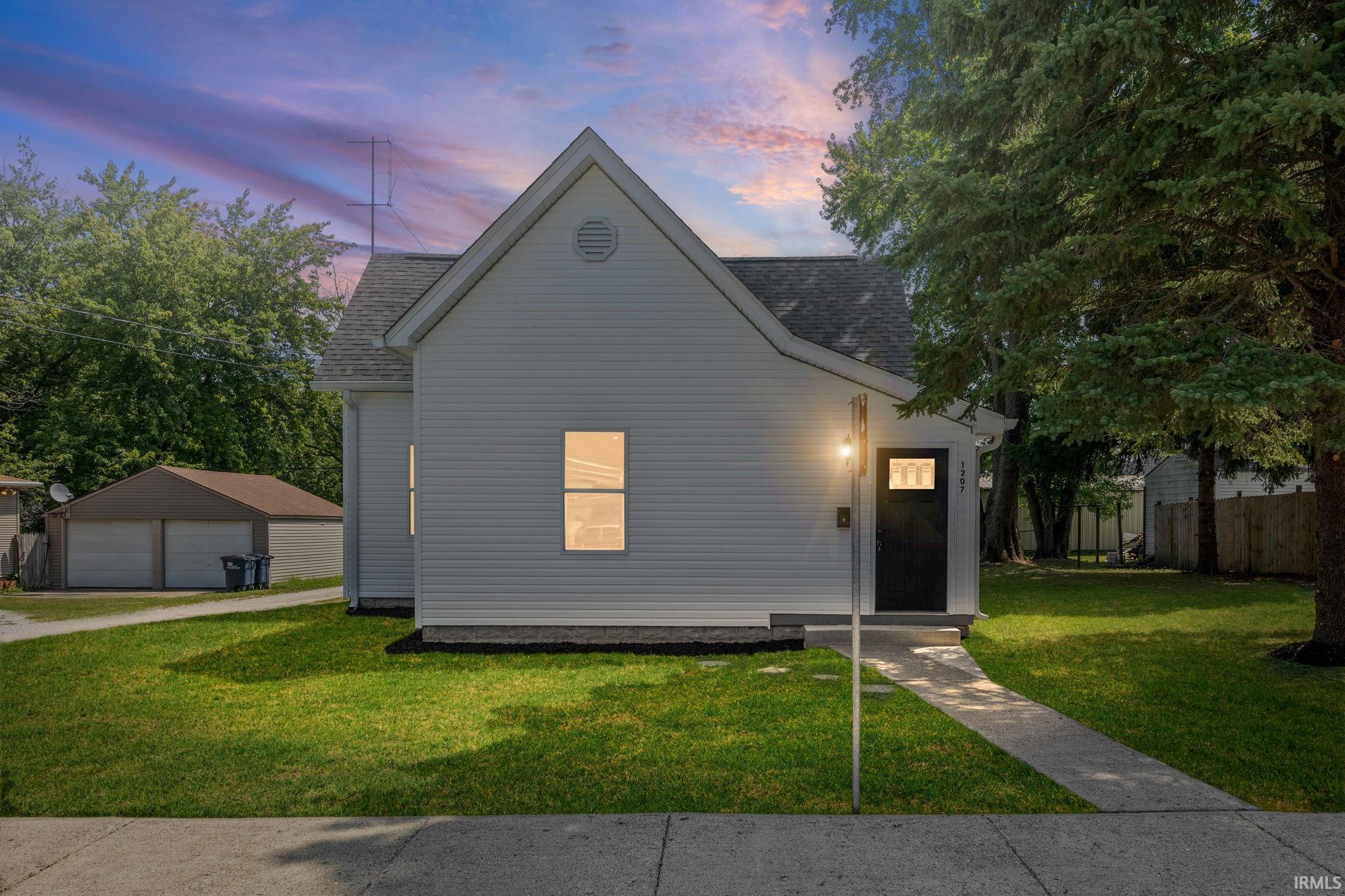 Homes for sale in Frankfort, IN | 1207 Short Columbia St, Frankfort, IN 46041 | MLS# 202532477