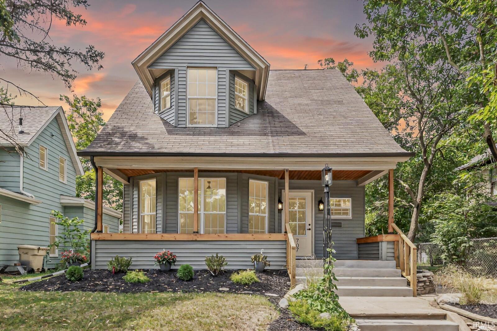 Homes for sale in South Bend, IN | 707 Cushing St, South Bend, IN 46616 | MLS# 202532485