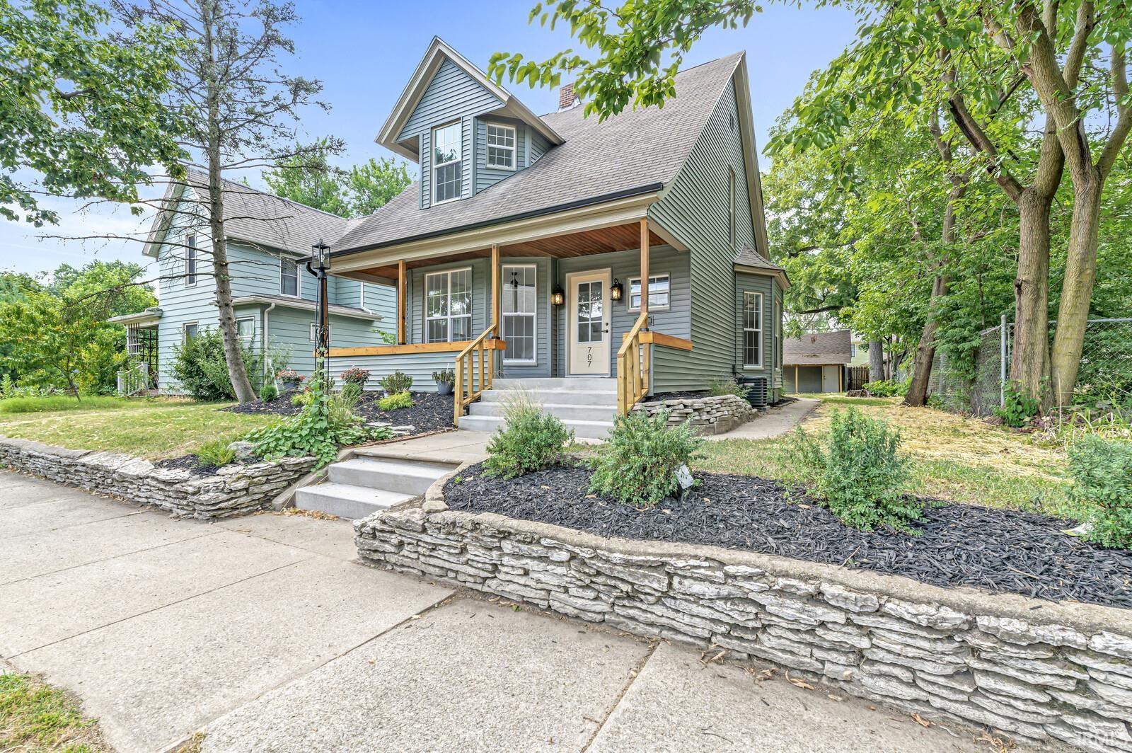 Homes for sale in South Bend, IN | 707 Cushing St, South Bend, IN 46616 | MLS# 202532485