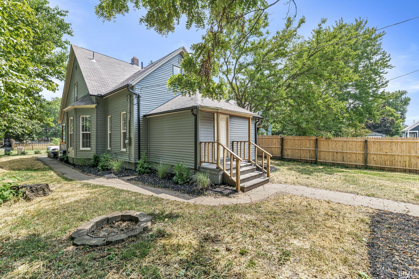 Homes for sale in South Bend, IN | 707 Cushing St, South Bend, IN 46616 | MLS# 202532485