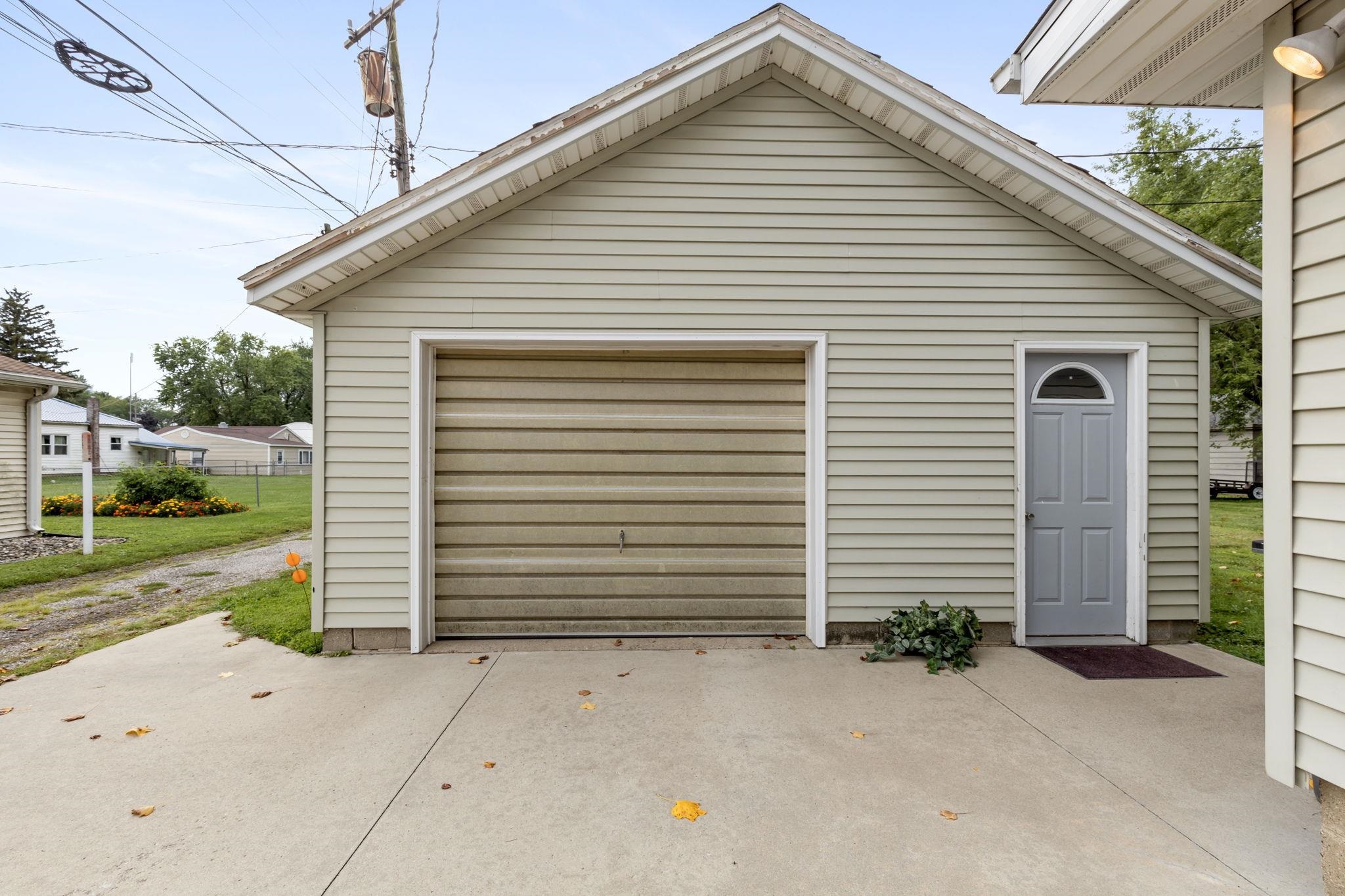 Homes for sale in Nappanee, IN | 252 Highland St, Nappanee, IN 46550 | MLS# 202532511