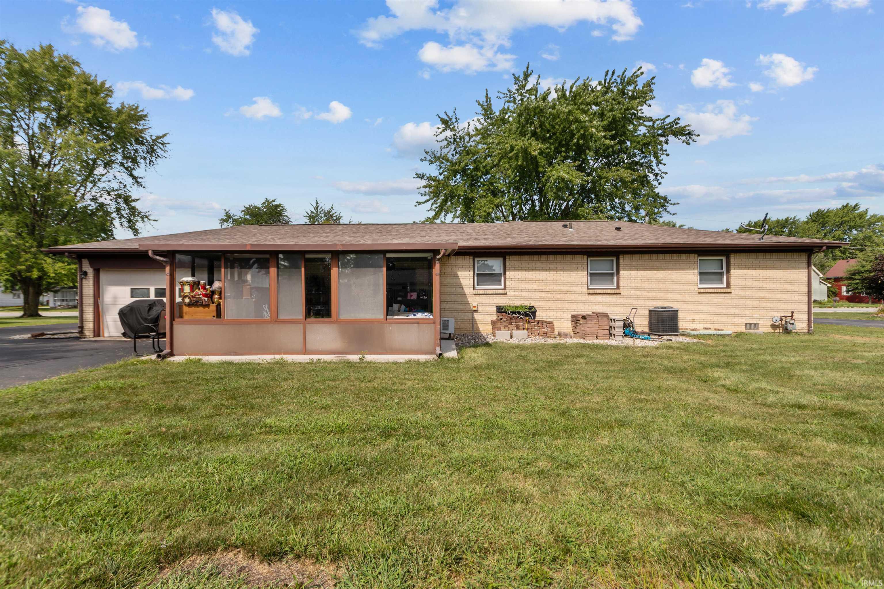 Homes for sale in Swayzee, IN | 605 S Washington St, Swayzee, IN 46986 | MLS# 202532538