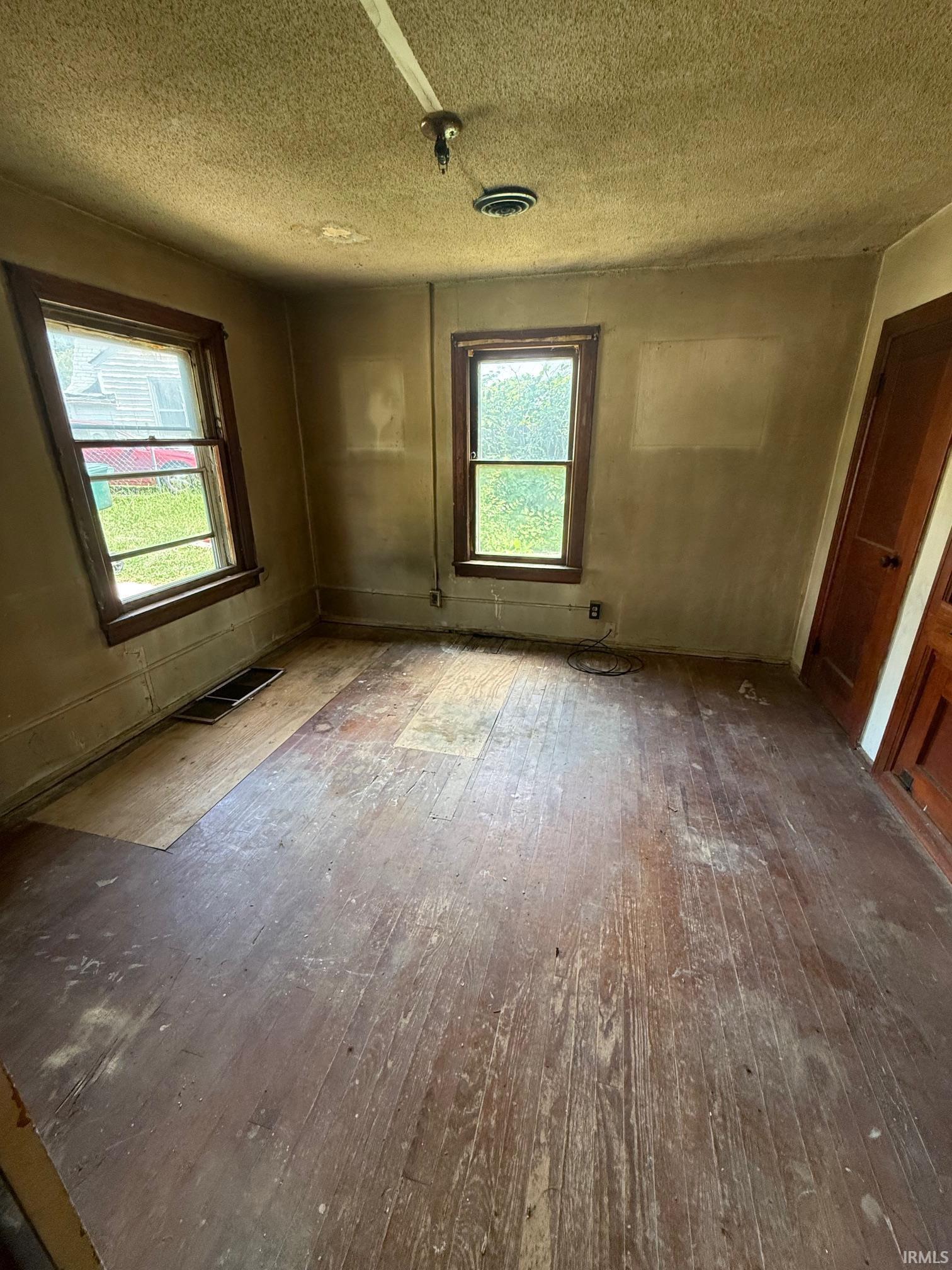 Homes for sale in Muncie, IN | 1613 E Cornell Ave, Muncie, IN 47303 | MLS# 202532577