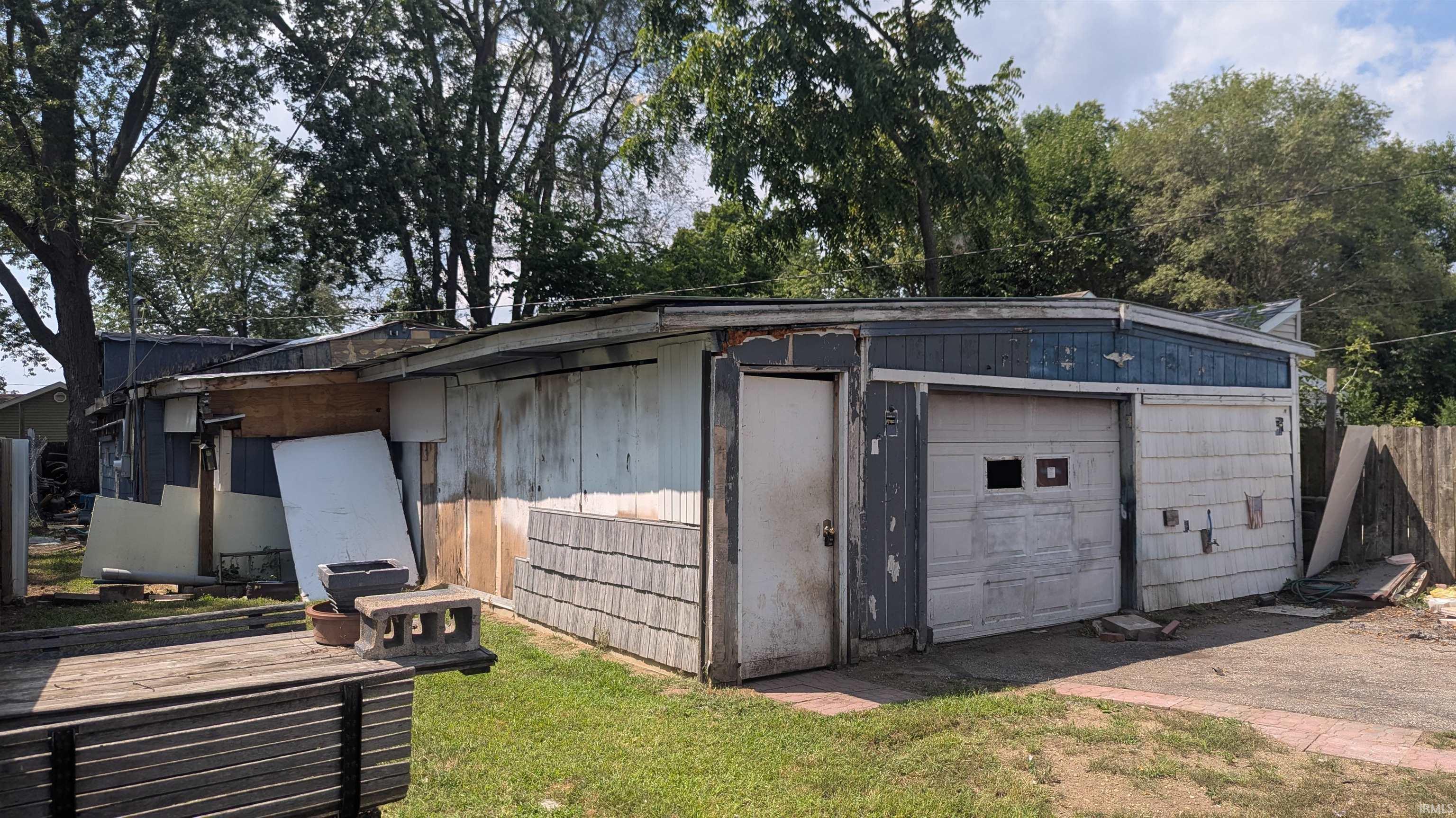 Homes for sale in Osceola, IN | 57157 Greenlawn Ave, Osceola, IN 46561 | MLS# 202532587