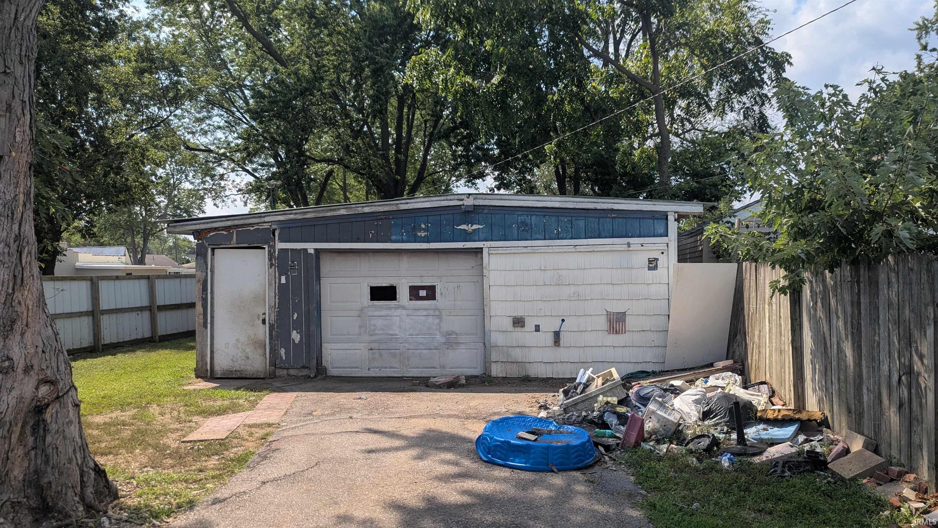 Homes for sale in Osceola, IN | 57157 Greenlawn Ave, Osceola, IN 46561 | MLS# 202532587