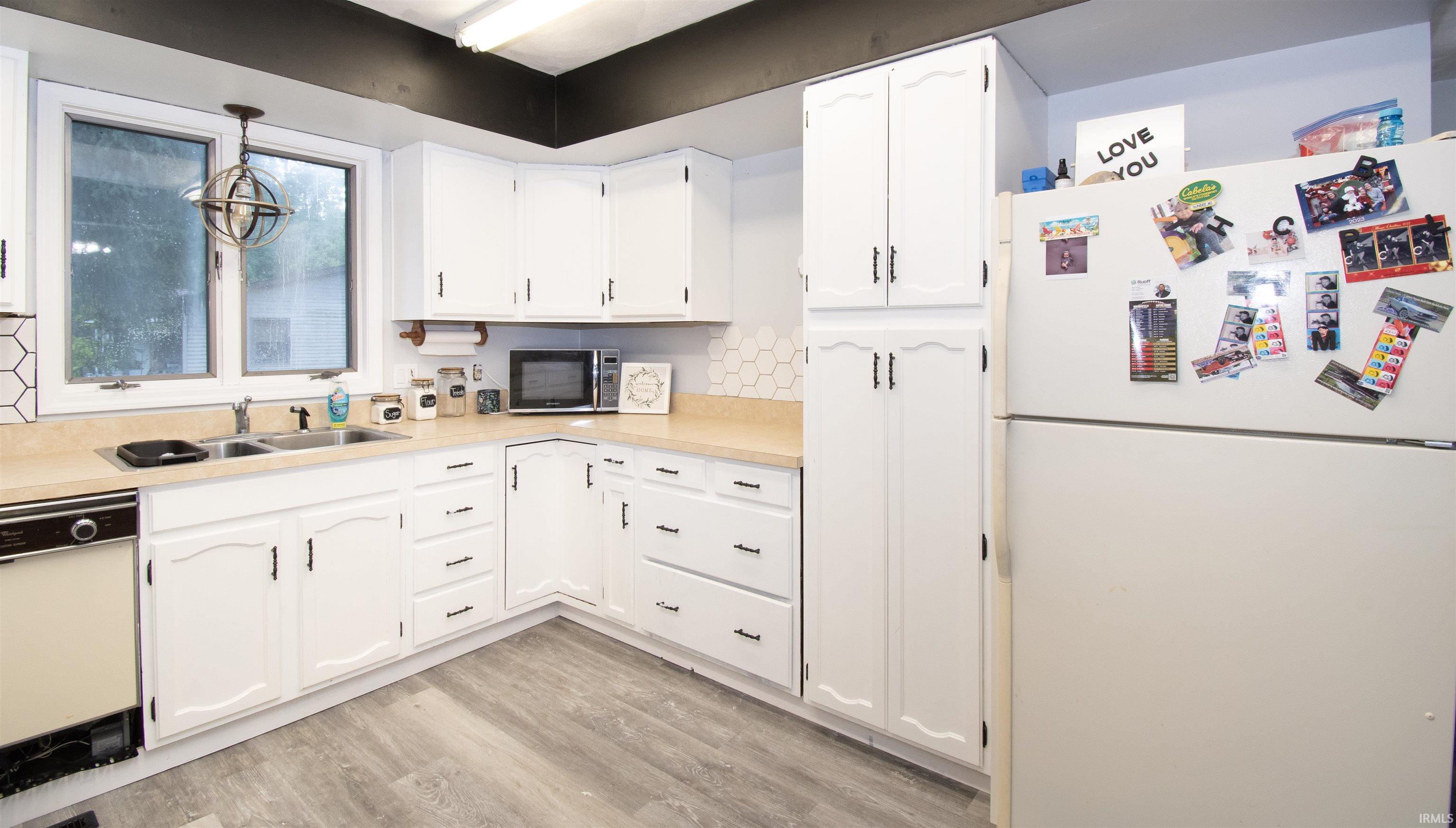 Photo 19 of 9075 W Harper Lake Road