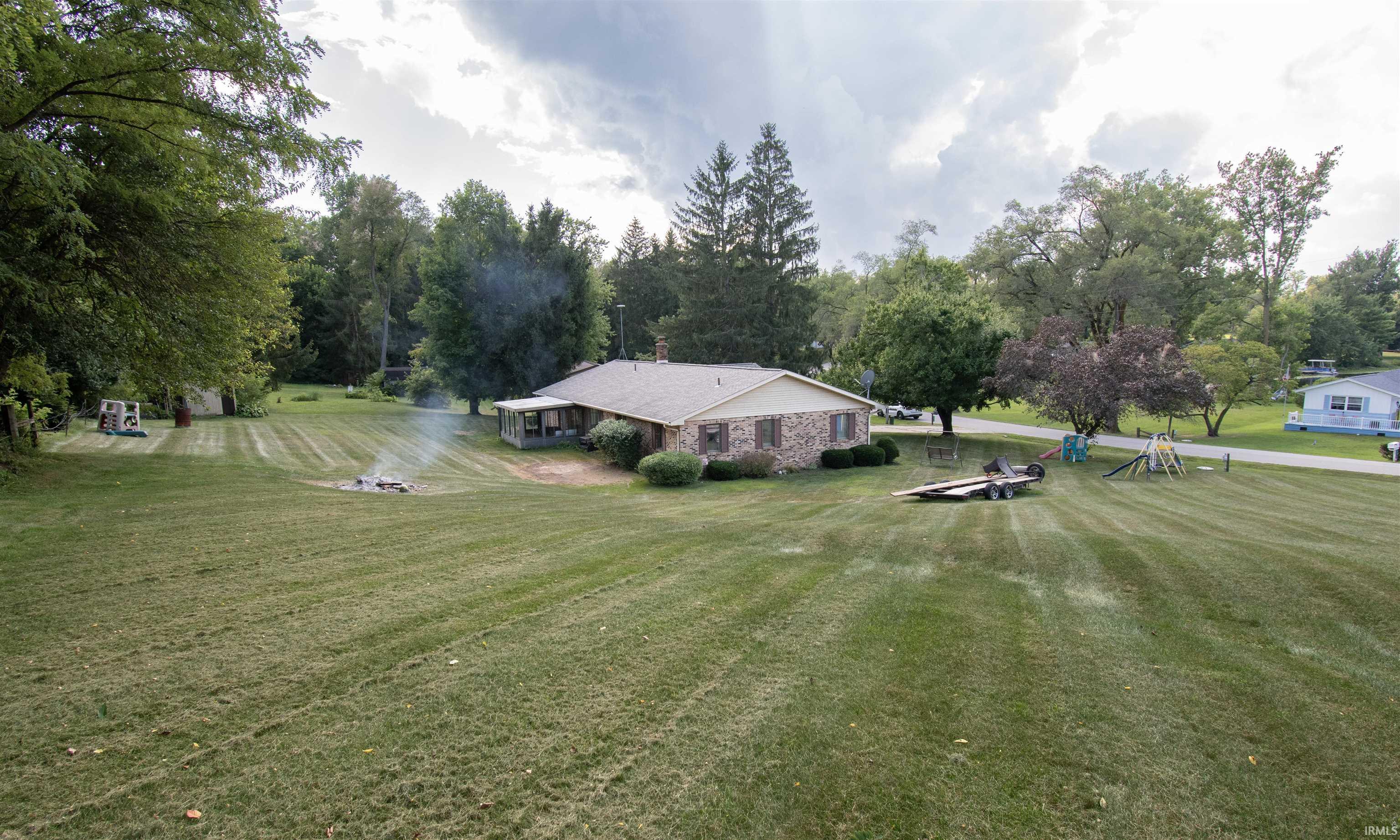 Photo 5 of 9075 W Harper Lake Road