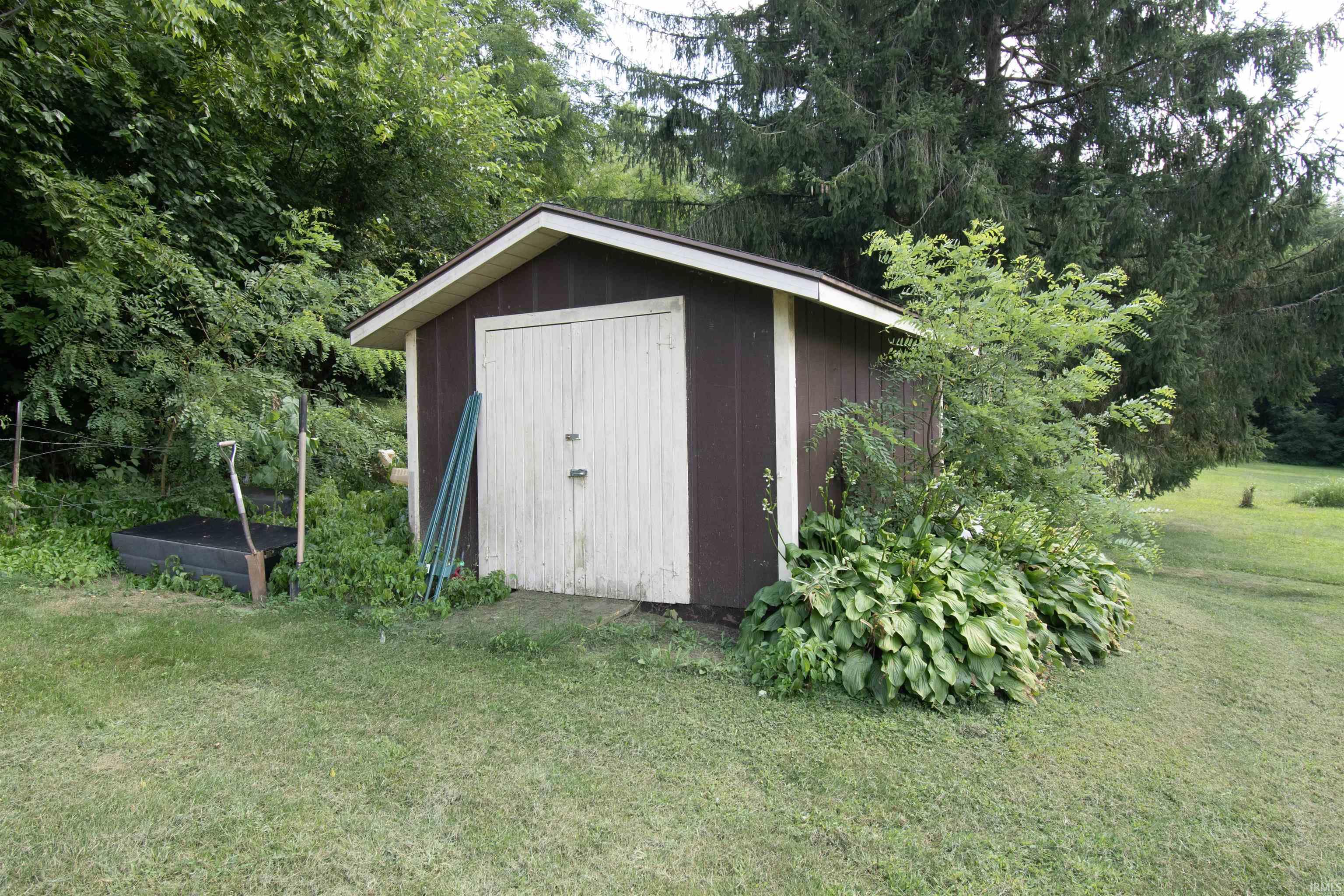 Photo 7 of 9075 W Harper Lake Road