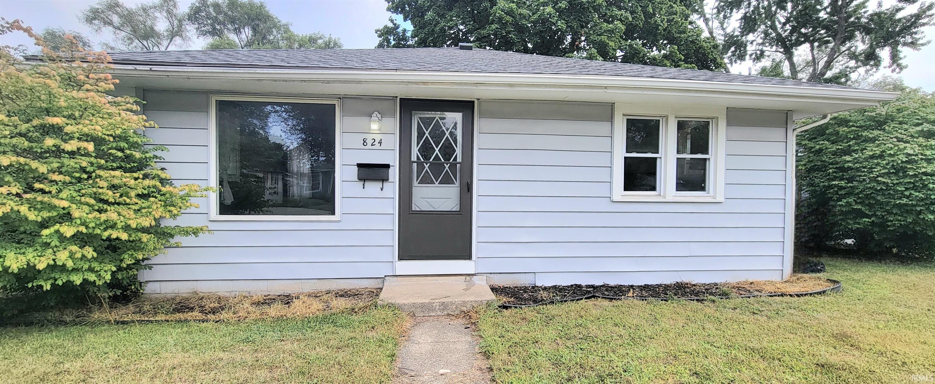 Homes for sale in Elkhart, IN | 824 W Lusher Ave, Elkhart, IN 46517 | MLS# 202532627