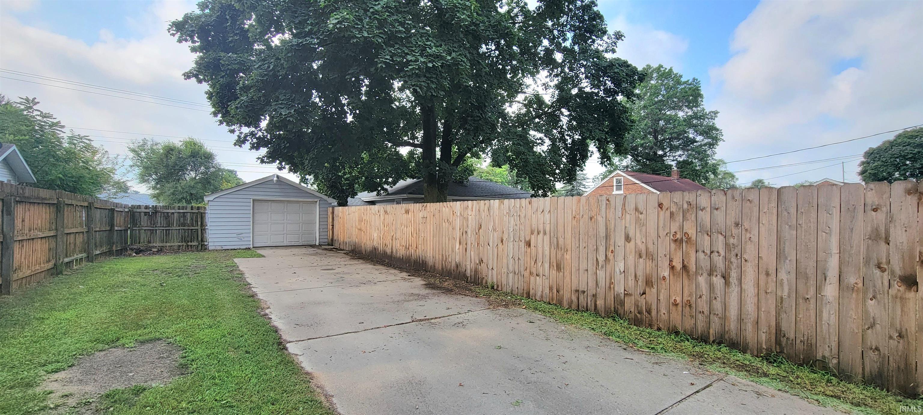 Homes for sale in Elkhart, IN | 824 W Lusher Ave, Elkhart, IN 46517 | MLS# 202532627