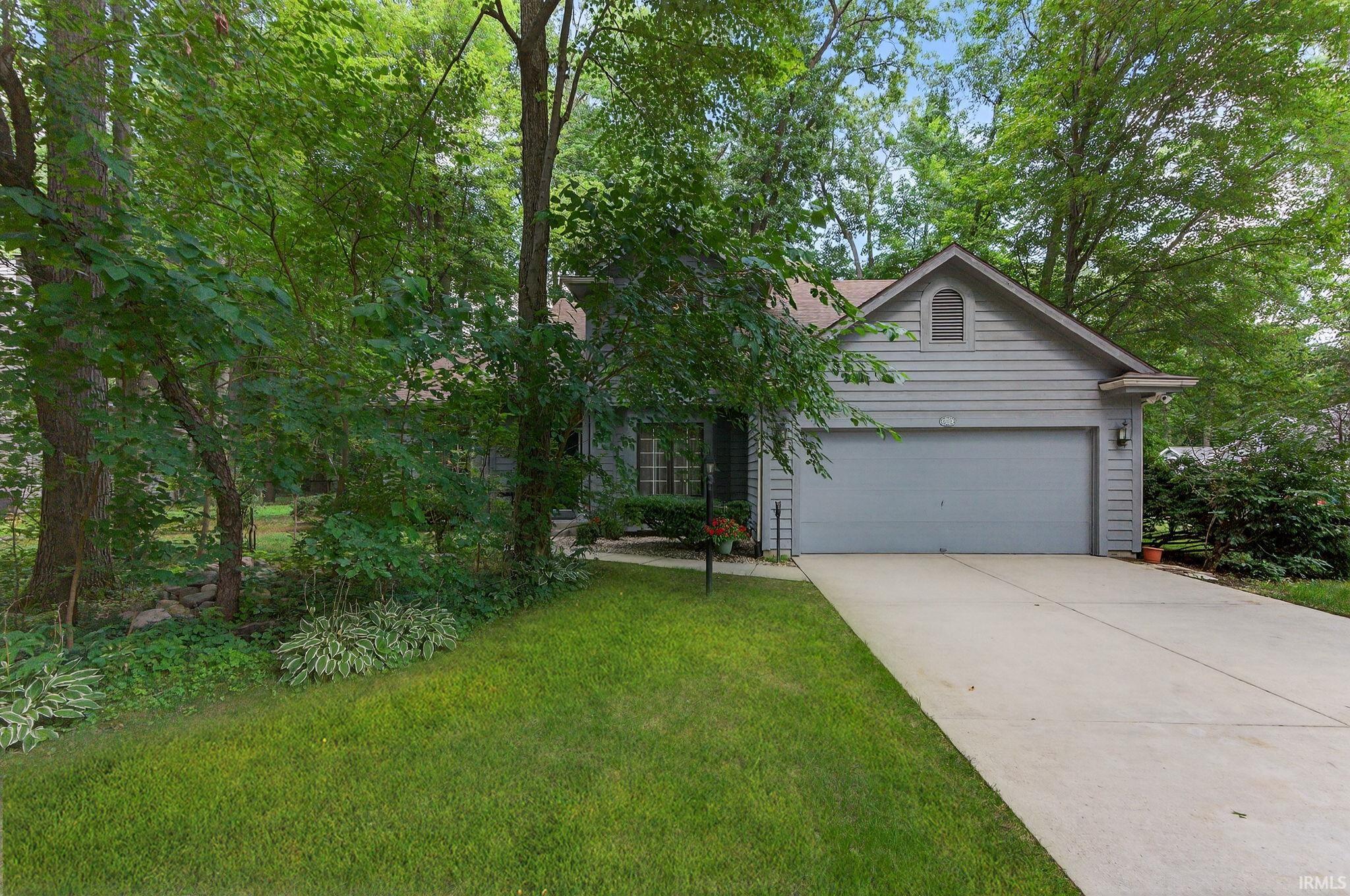 Homes for sale in Granger, IN | 11633 Oakwood Ln, Granger, IN 46530 | MLS# 202532640