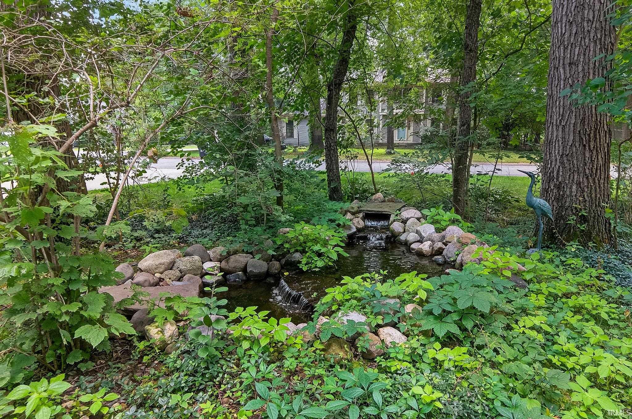 Homes for sale in Granger, IN | 11633 Oakwood Ln, Granger, IN 46530 | MLS# 202532640