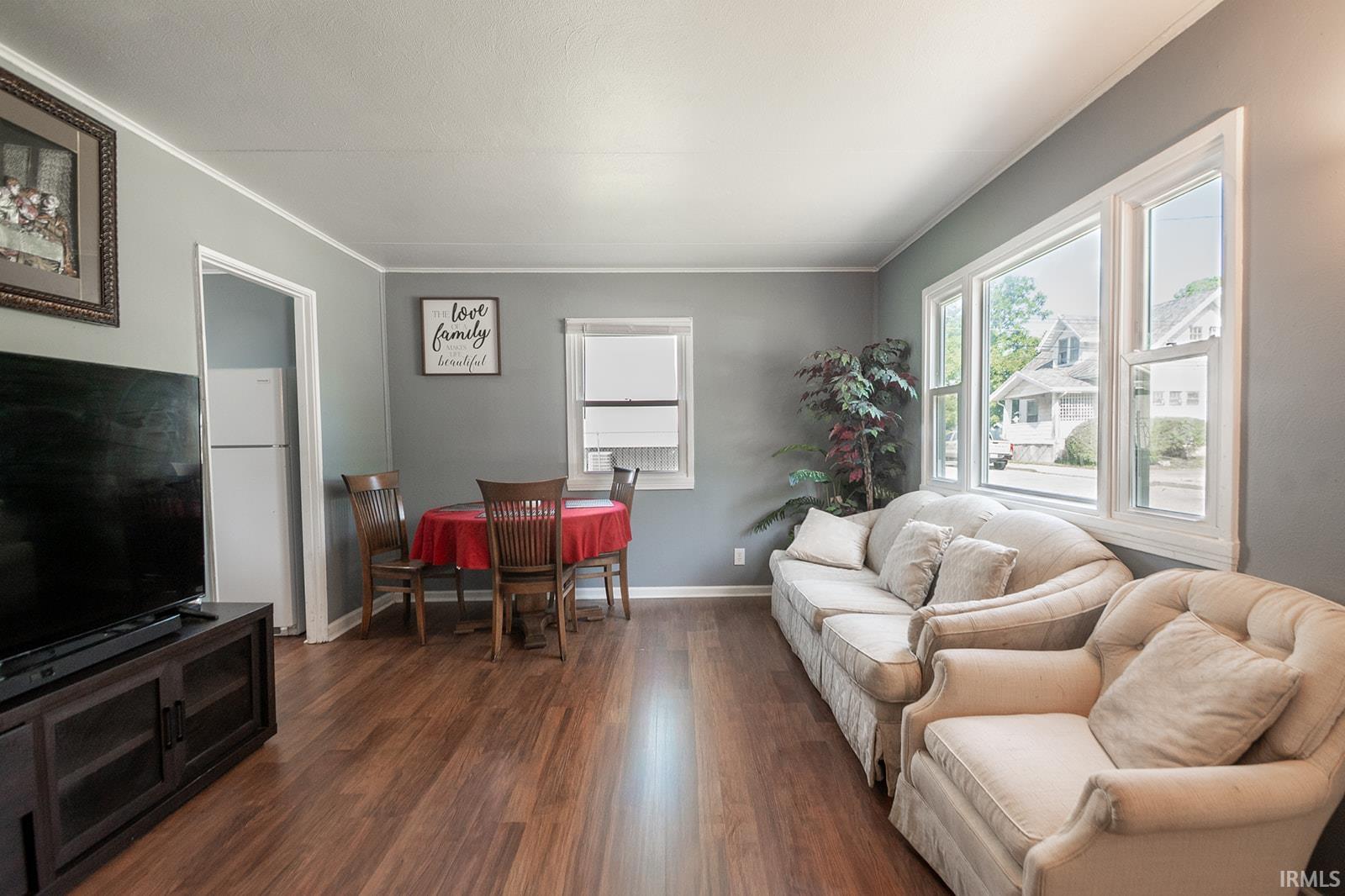 Photo 5 of 424 Eckart Street