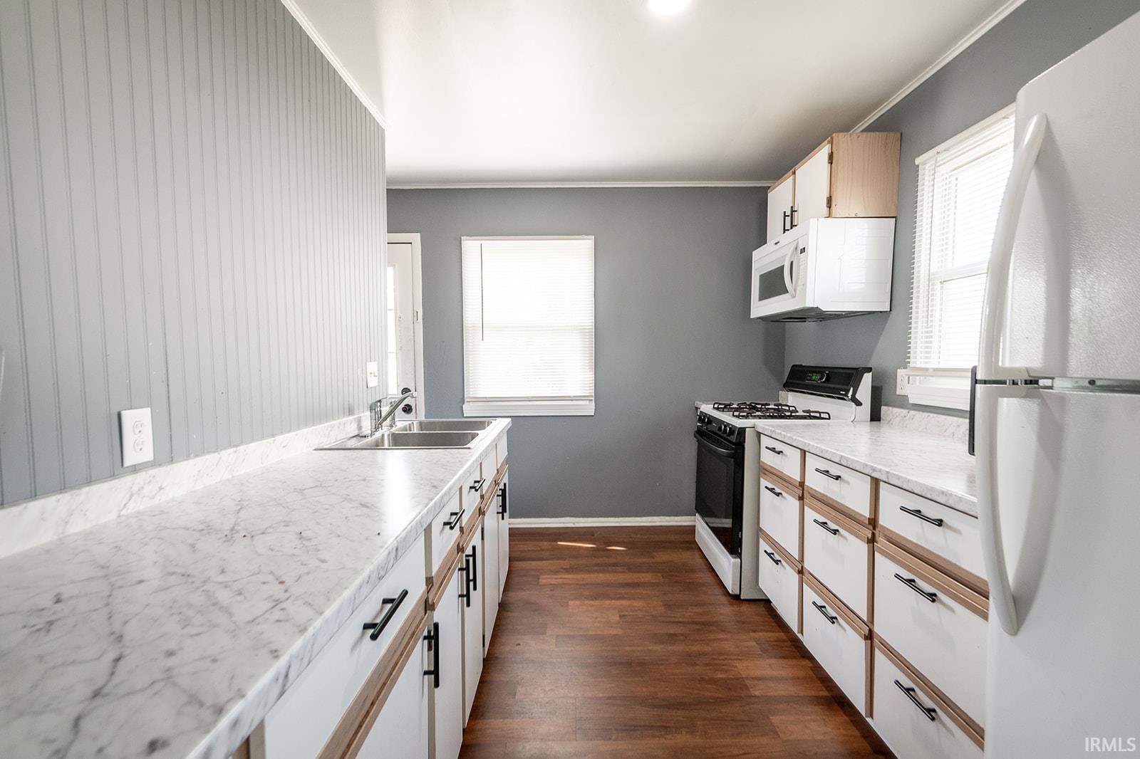 Photo 8 of 424 Eckart Street