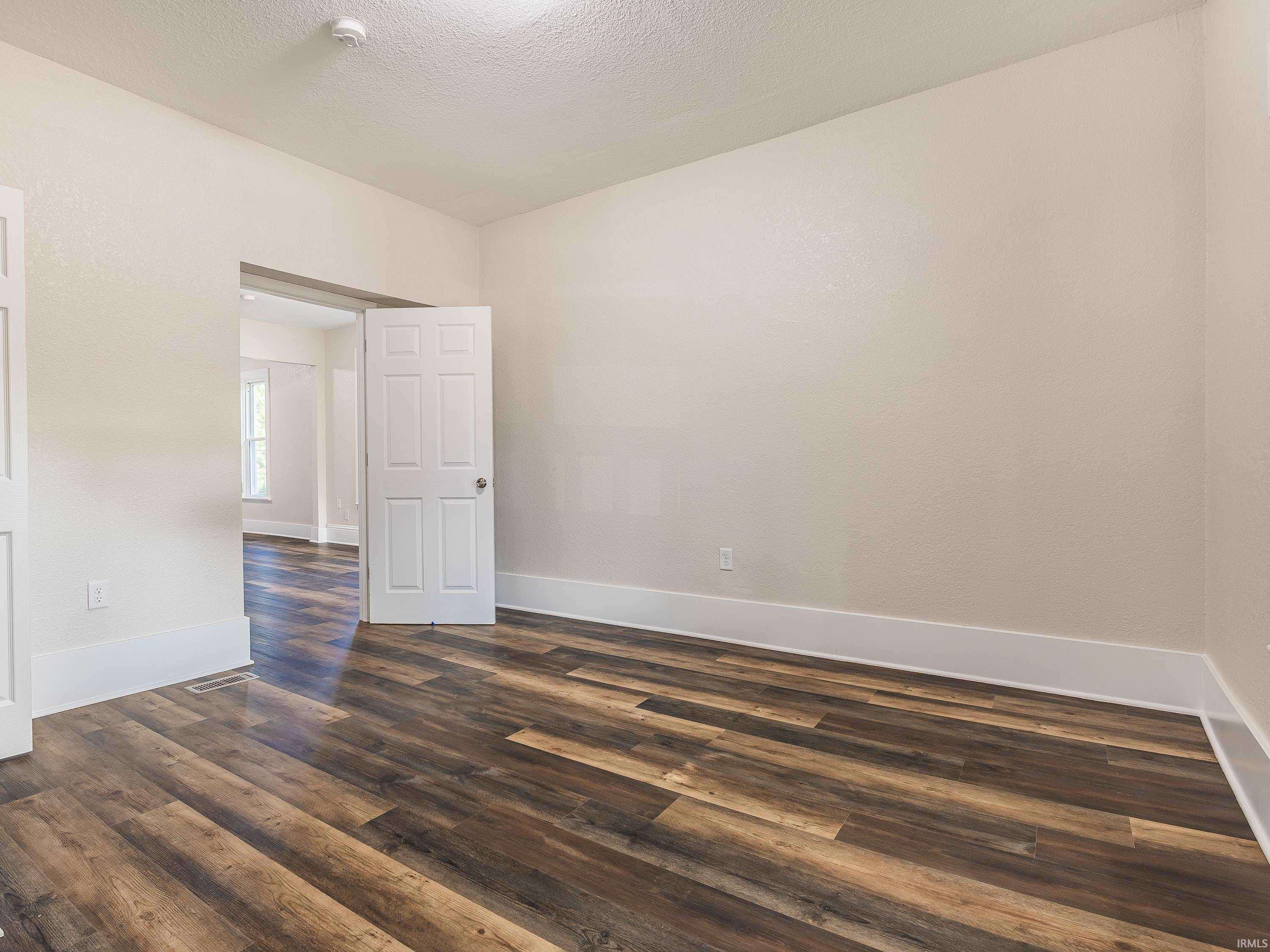 Photo 3 of 2120 Nelson Street