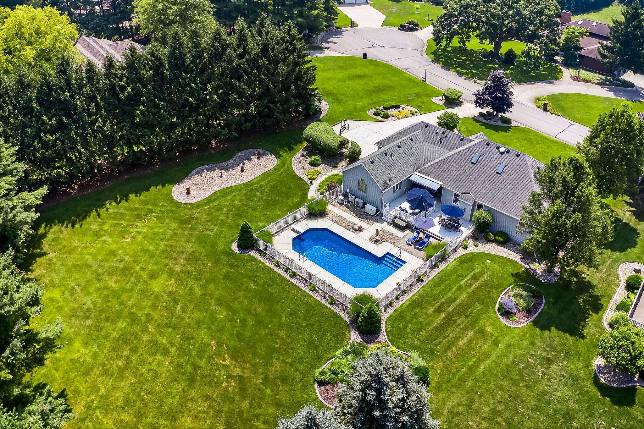 Homes for sale in Elkhart, IN | 51111 Stratford Ct, Elkhart, IN 46514 | MLS# 202532779