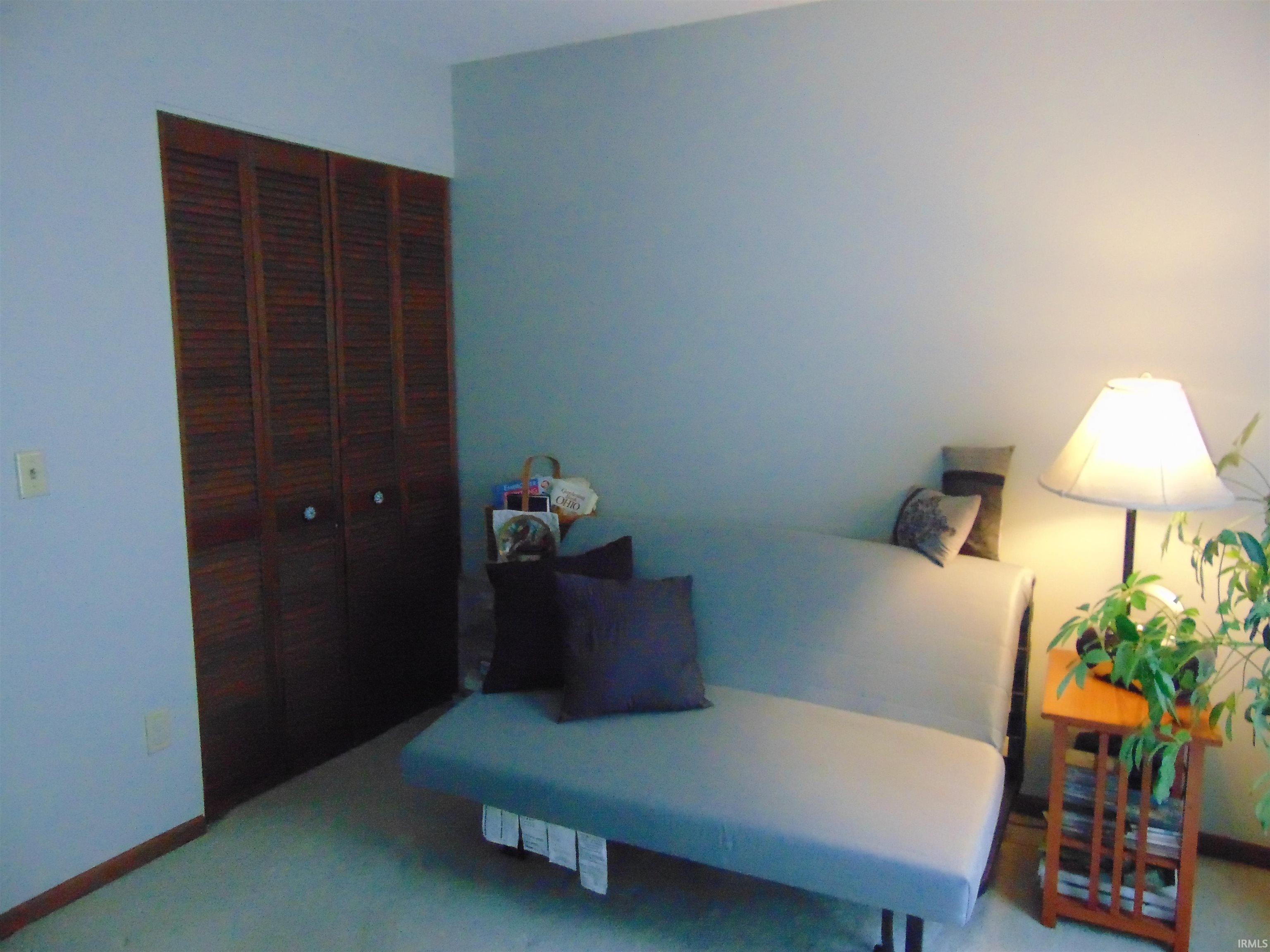 Photo 9 of 4930 Pinebrook Drive