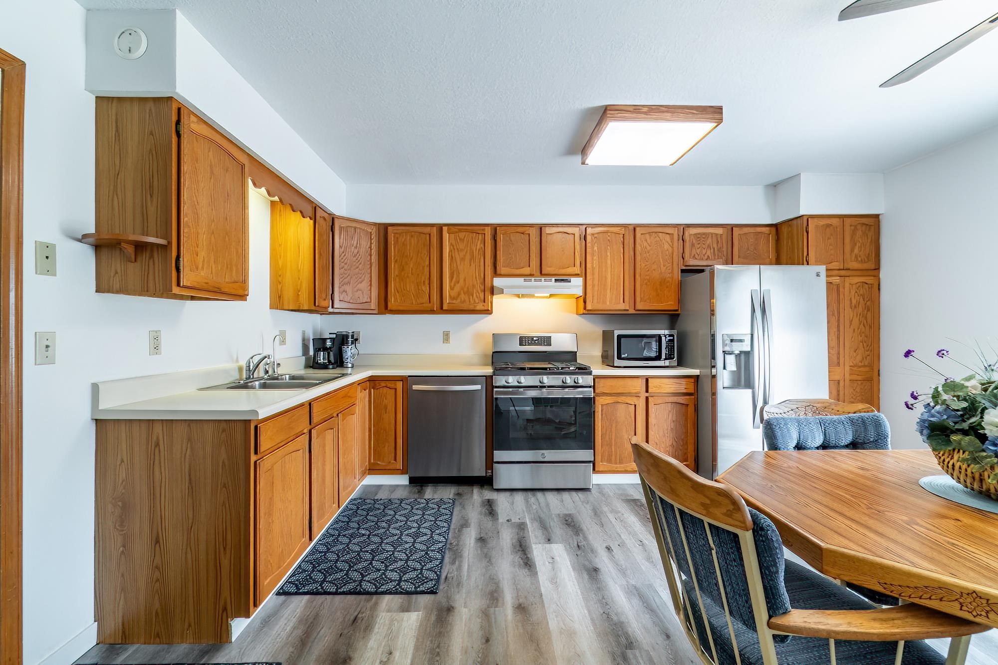 Photo 7 of 700 Apple Hill Way