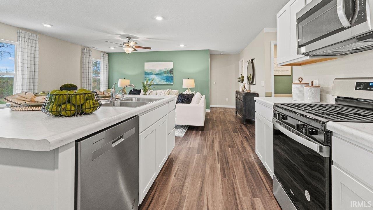 Photo 5 of 1037 Catesby Court