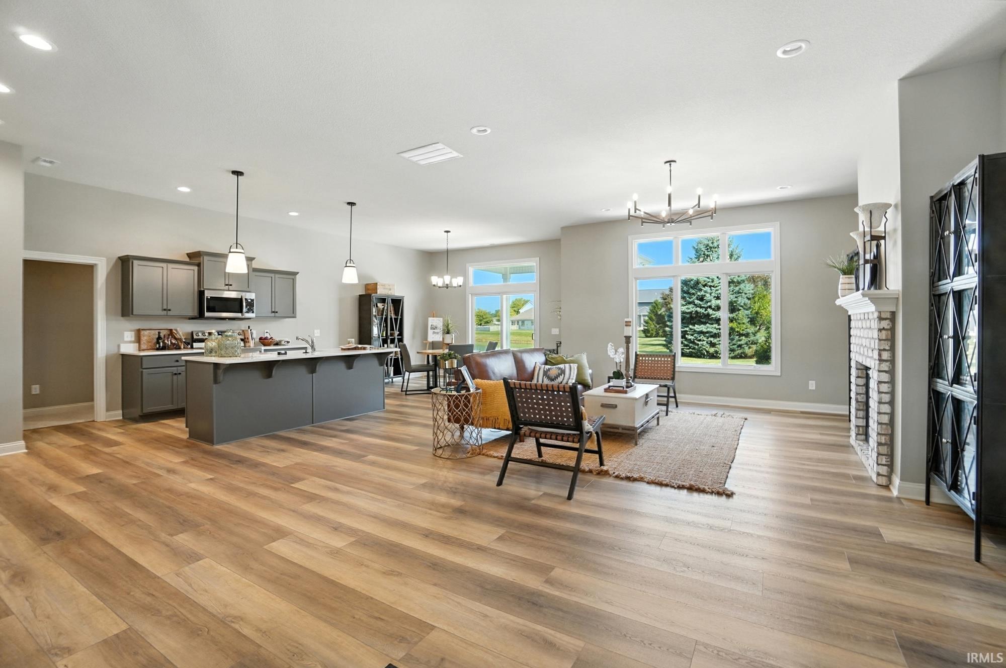 Photo 4 of 9175 Landin Pointe Boulevard