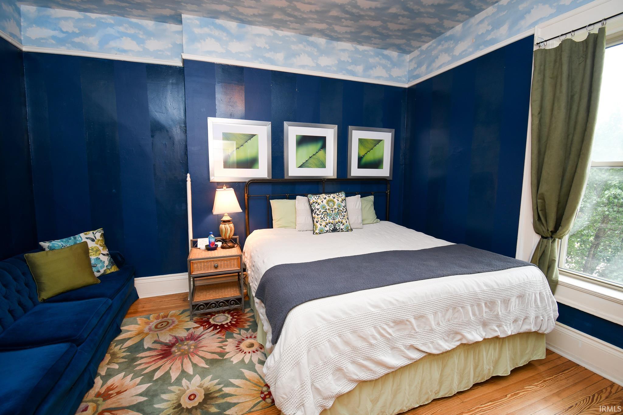 Photo 18 of 533 W Washington Boulevard