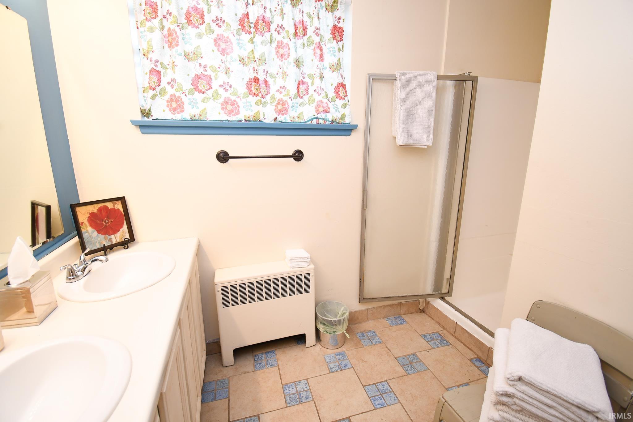 Photo 21 of 533 W Washington Boulevard