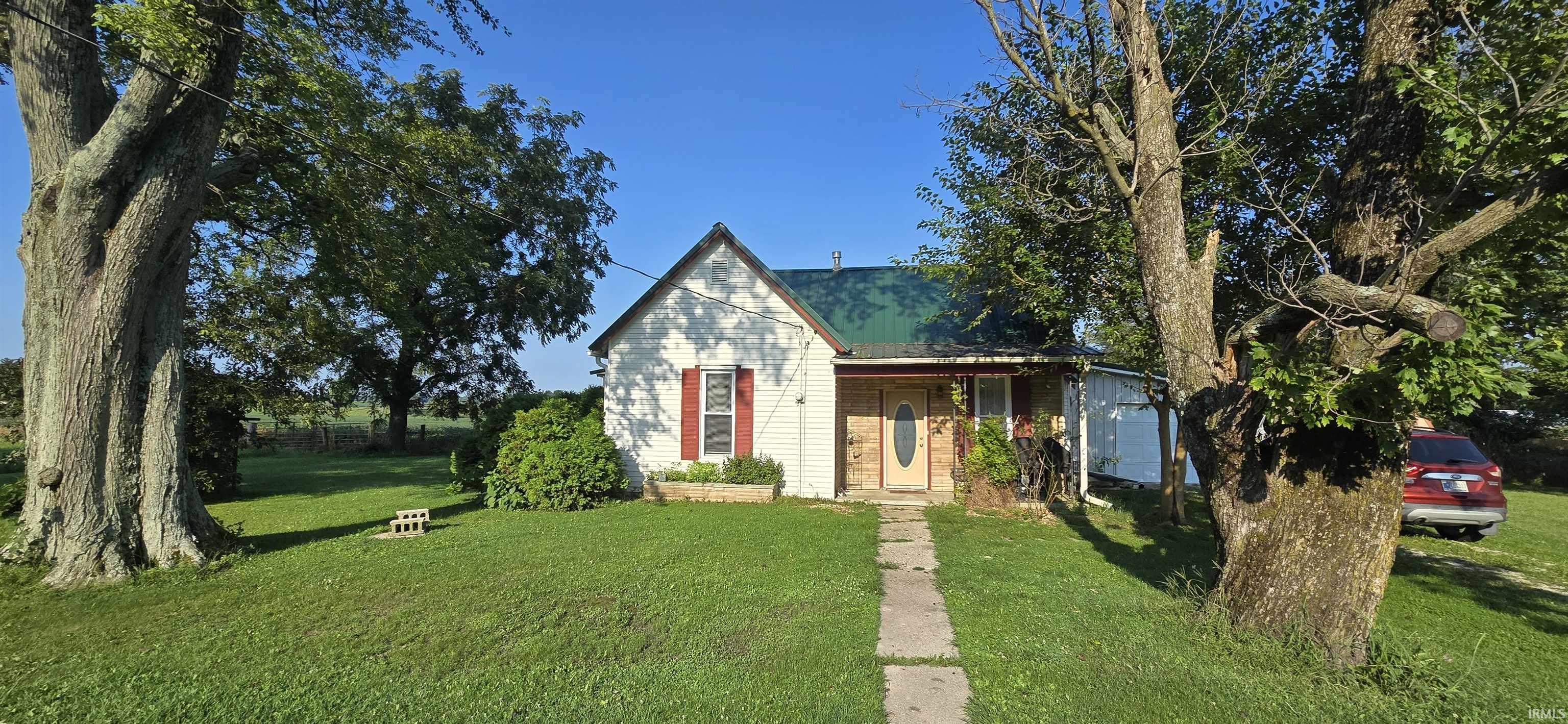 Homes for sale in Cannelburg, IN | 102 Elm St, Cannelburg, IN 47519 | MLS# 202533056