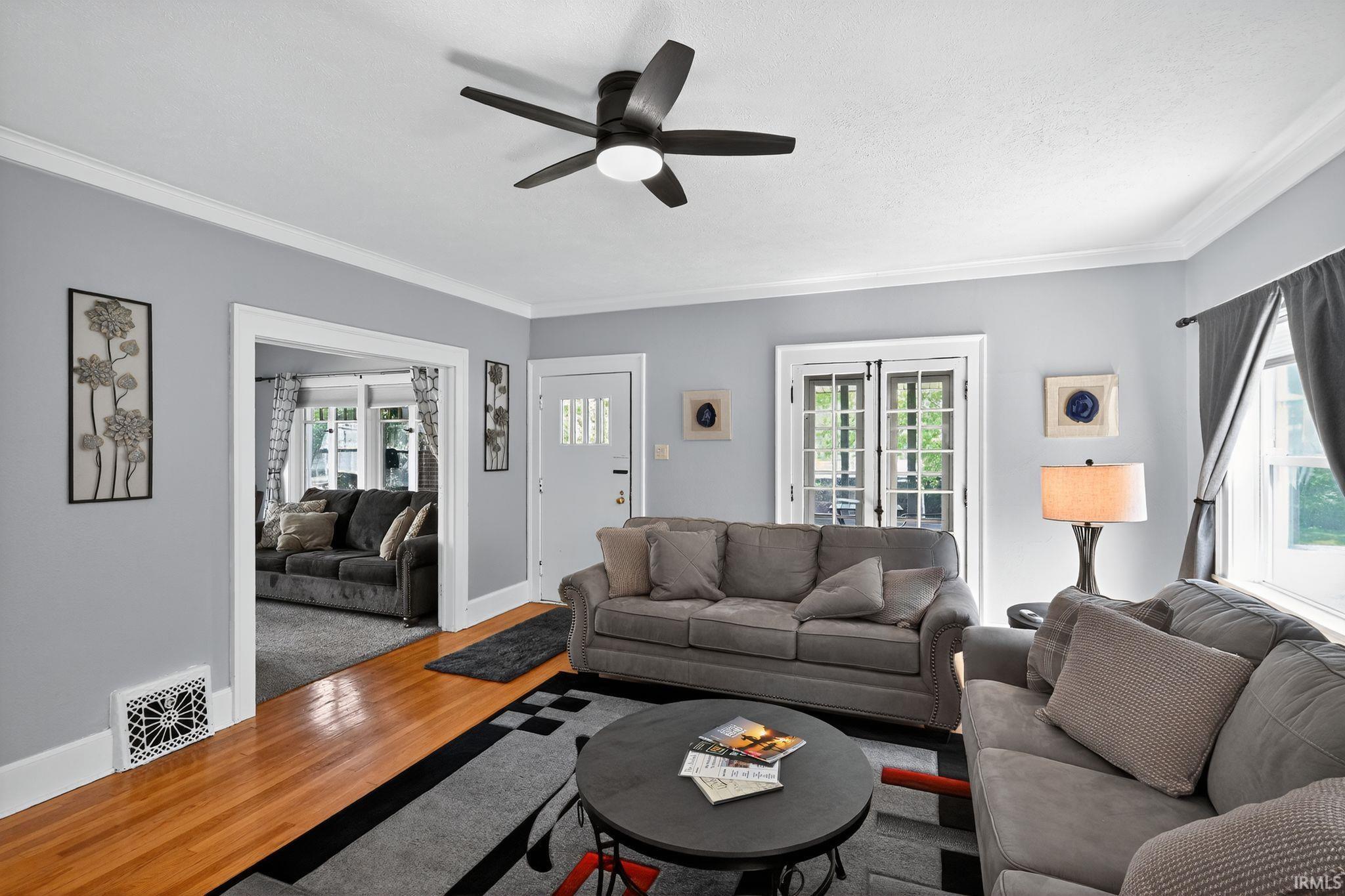 Homes for sale in Mishawaka, IN | 447 Edgewater Dr, Mishawaka, IN 46545 | MLS# 202533098