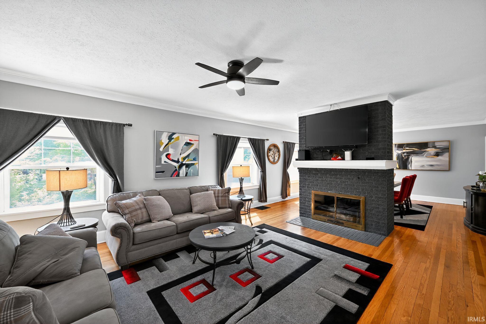 Homes for sale in Mishawaka, IN | 447 Edgewater Dr, Mishawaka, IN 46545 | MLS# 202533098