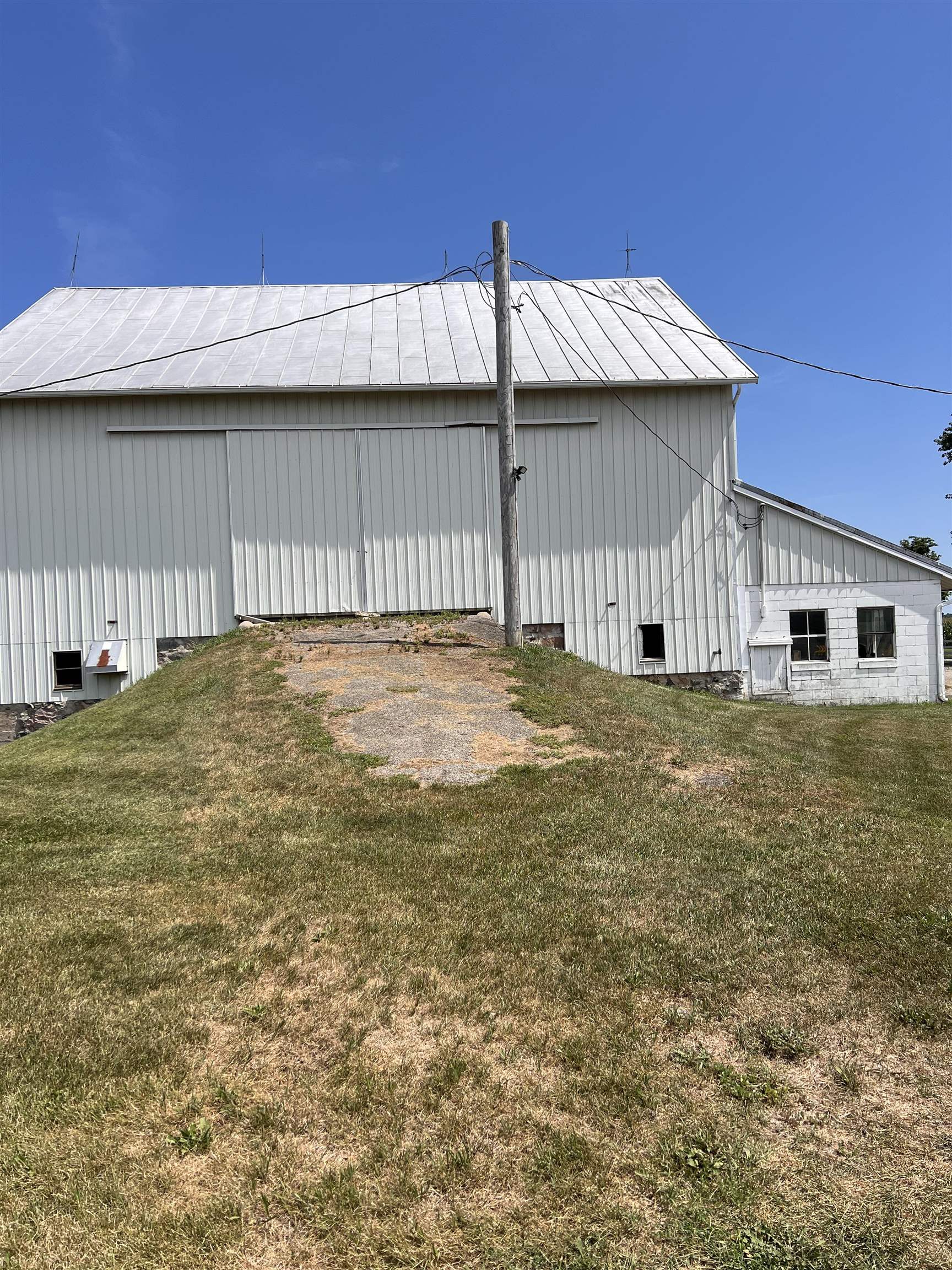 Photo 4 of 4340 W 600 S