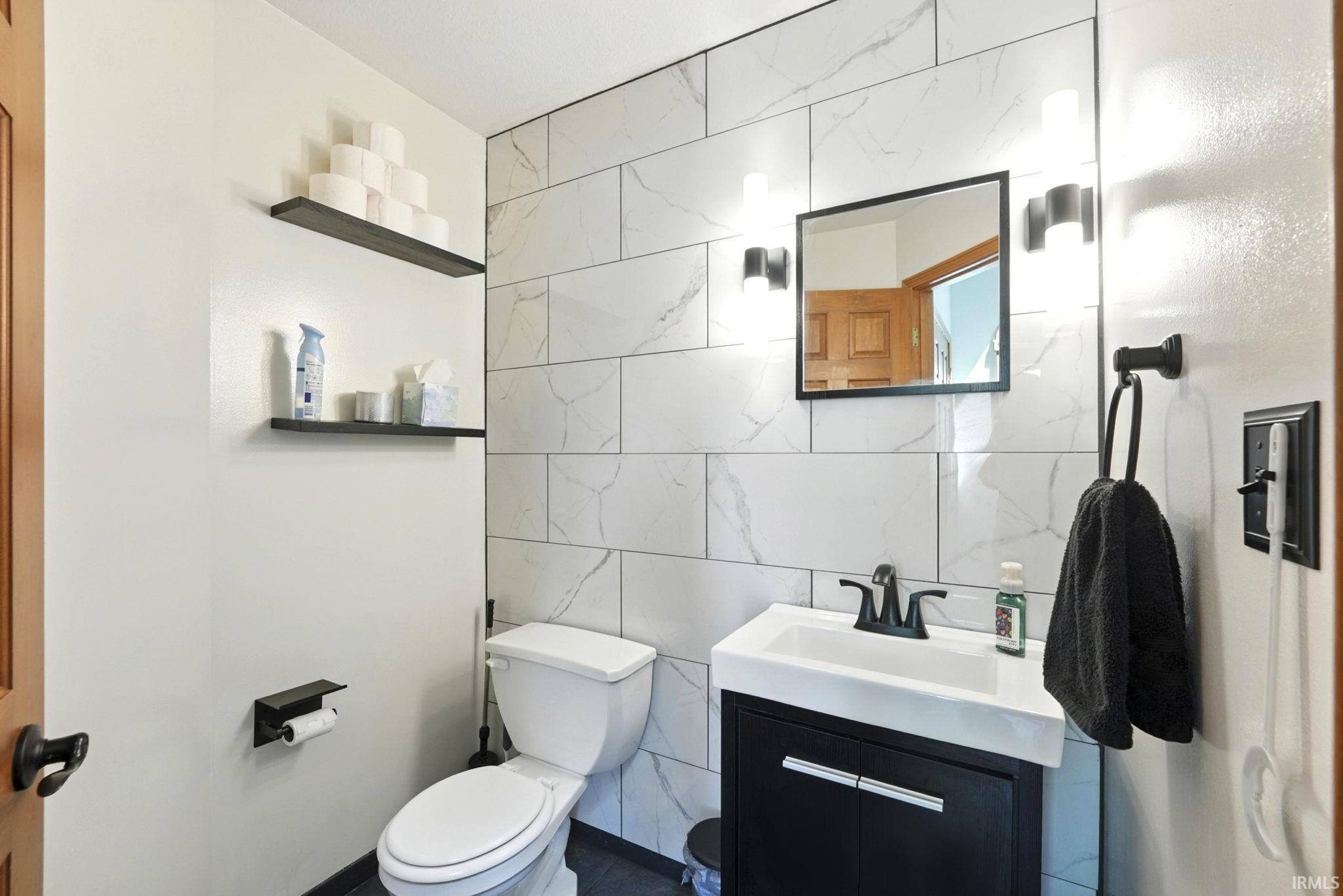 Photo 2 of 1034 Lake Shores Drive