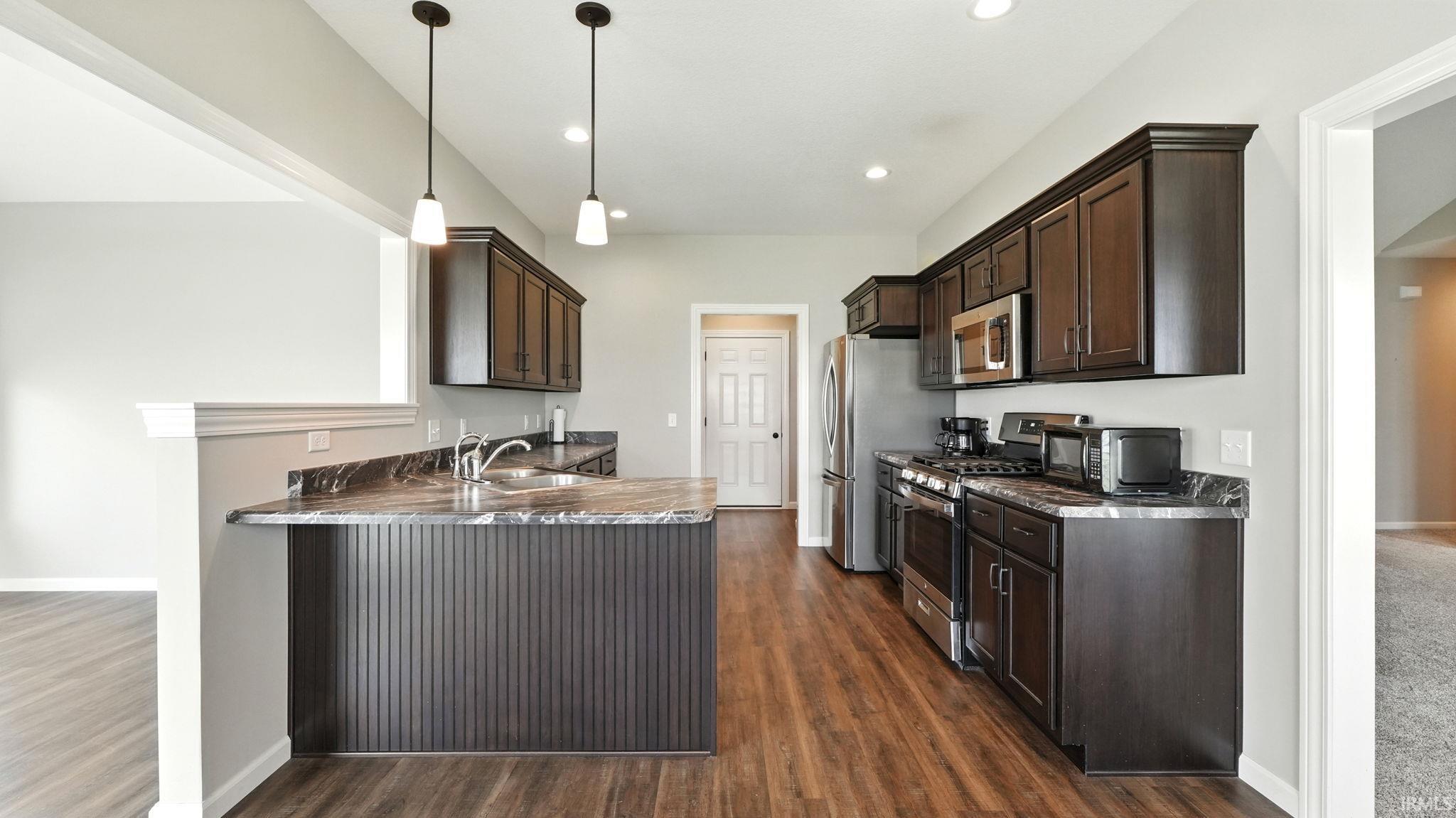 Photo 14 of 602 Pioneer Street