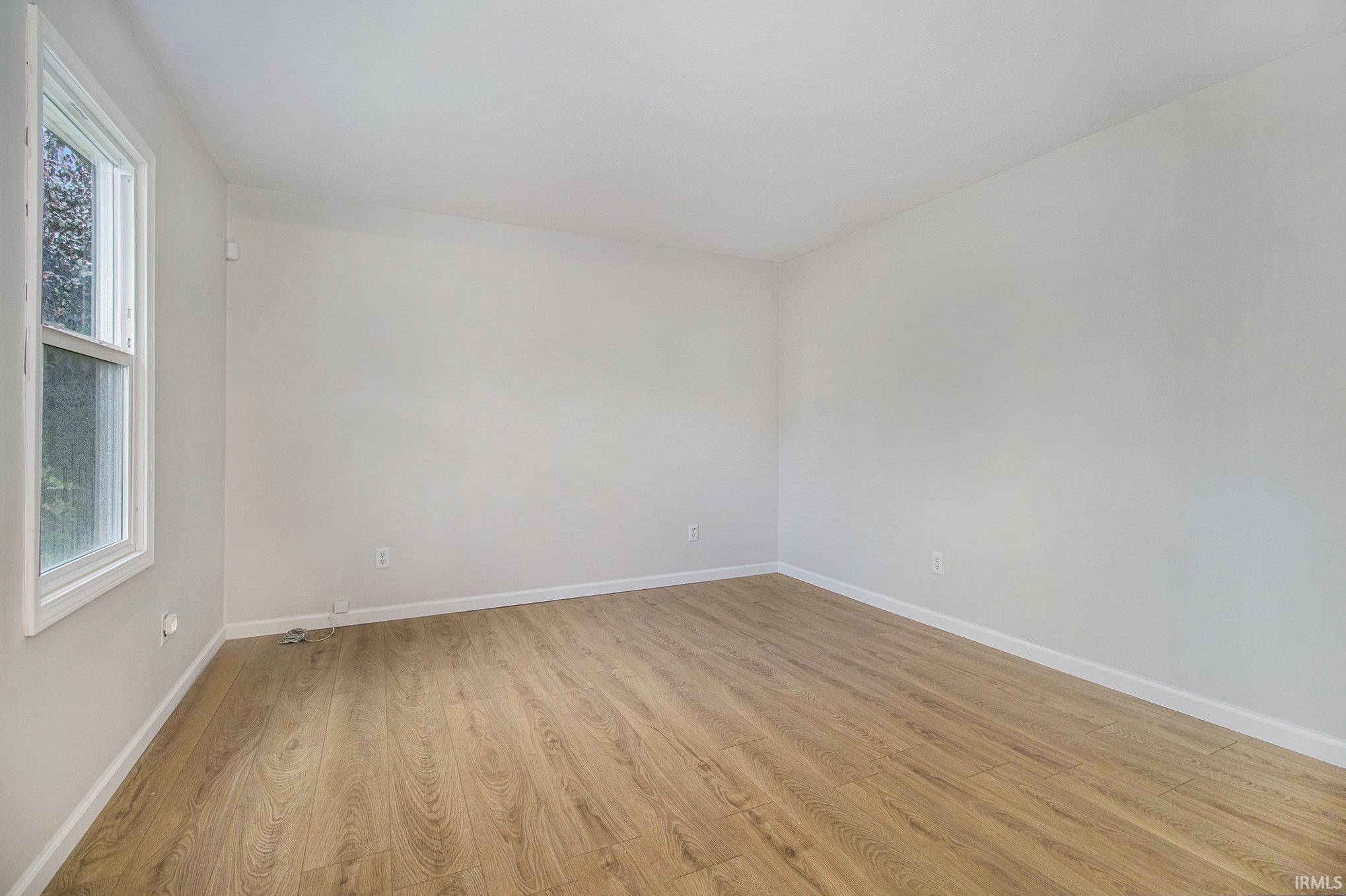 Homes for sale in South Bend, IN | 519 E Johnson Rd, South Bend, IN 46614 | MLS# 202533256