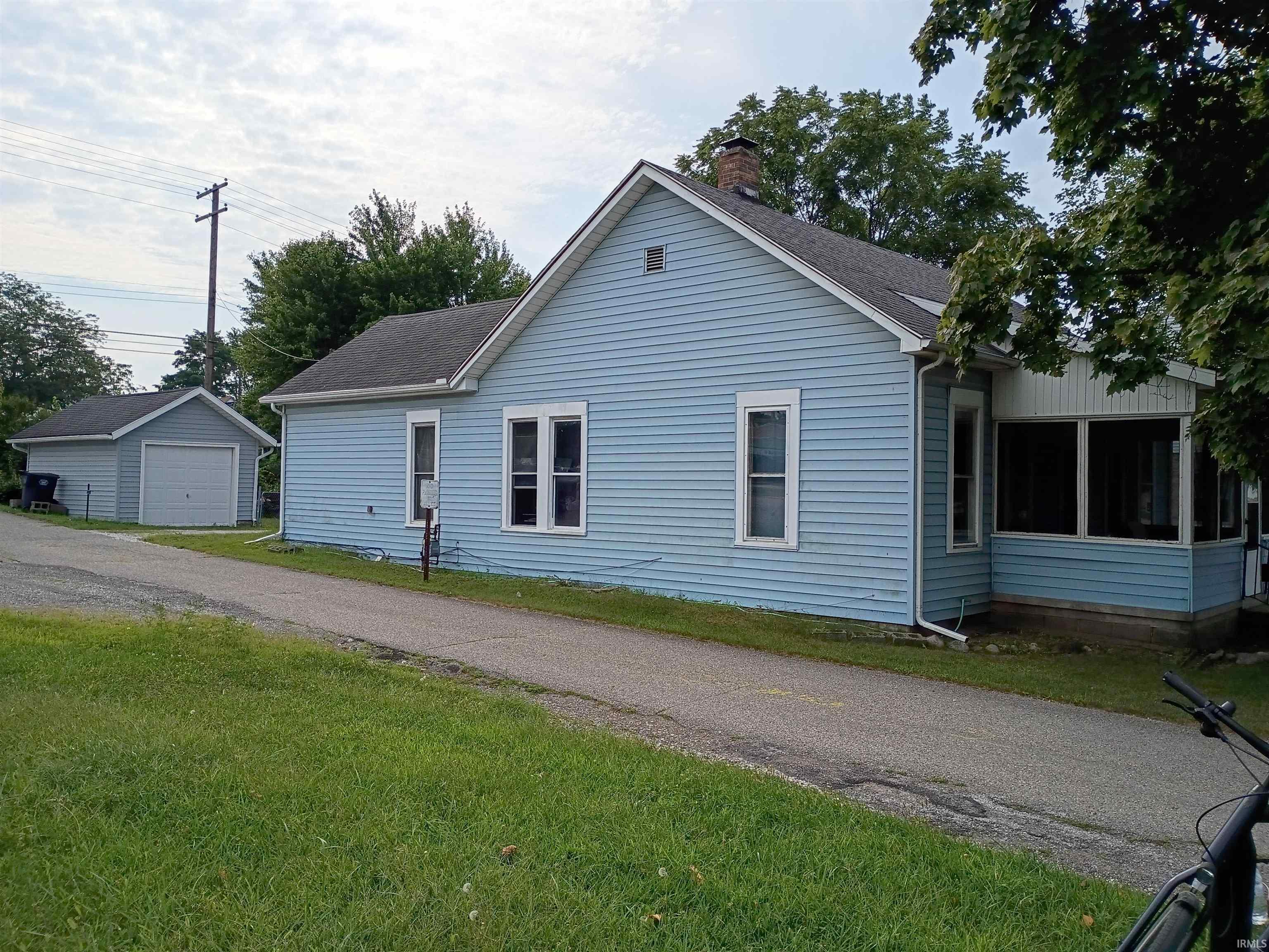 Photo 13 of 415 S Buffalo Street