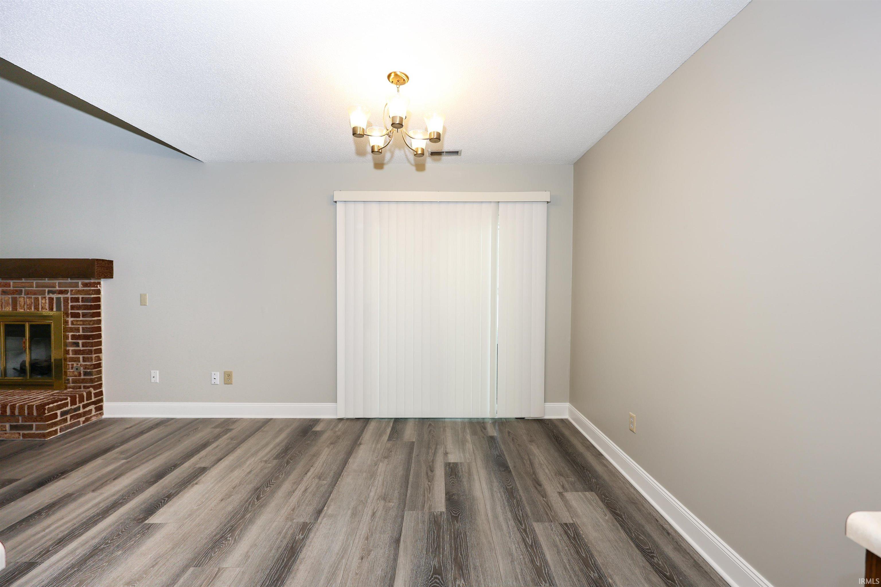 Photo 11 of 4905 Pinebrook Drive