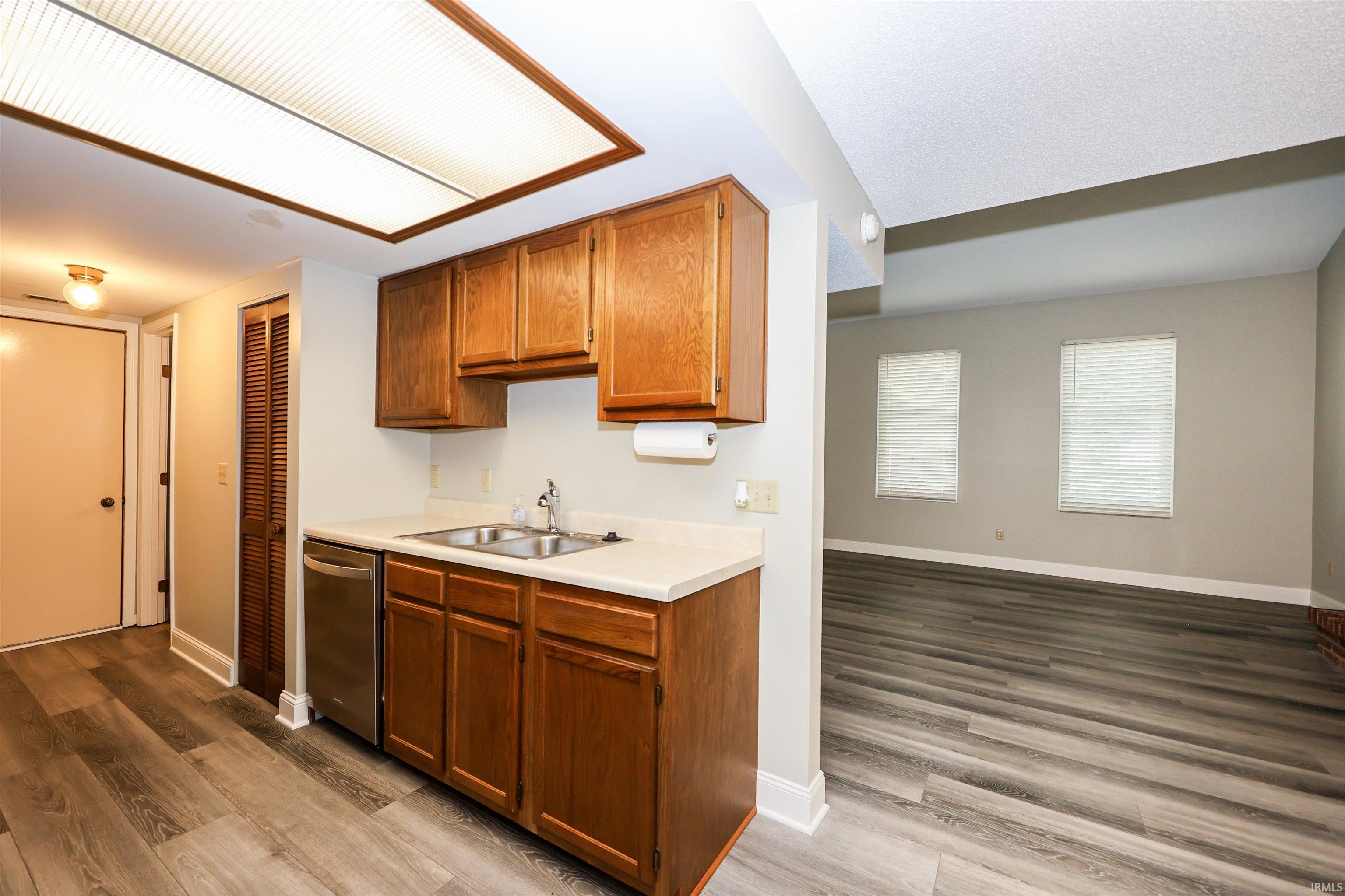 Photo 13 of 4905 Pinebrook Drive