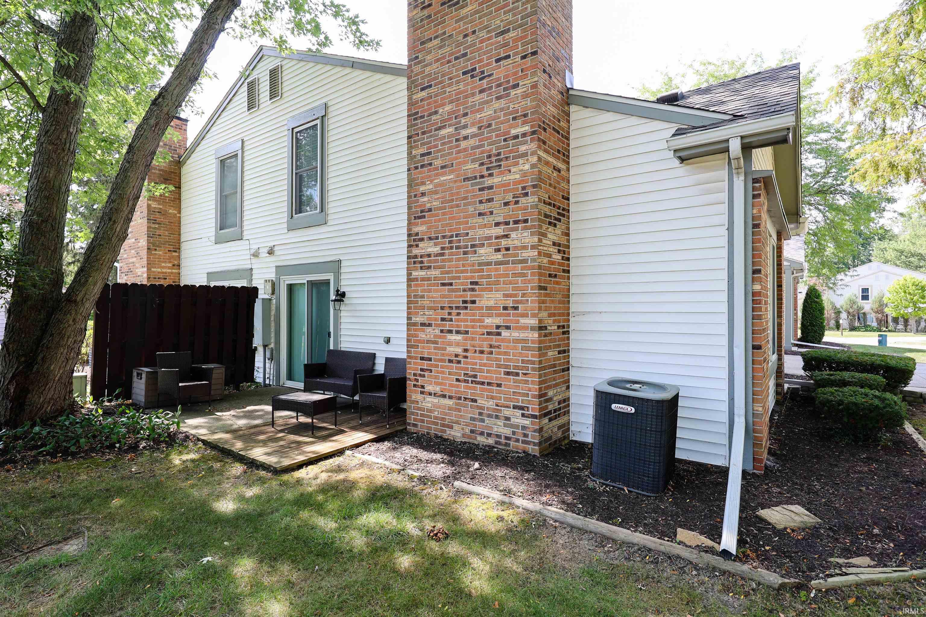 Photo 2 of 4905 Pinebrook Drive